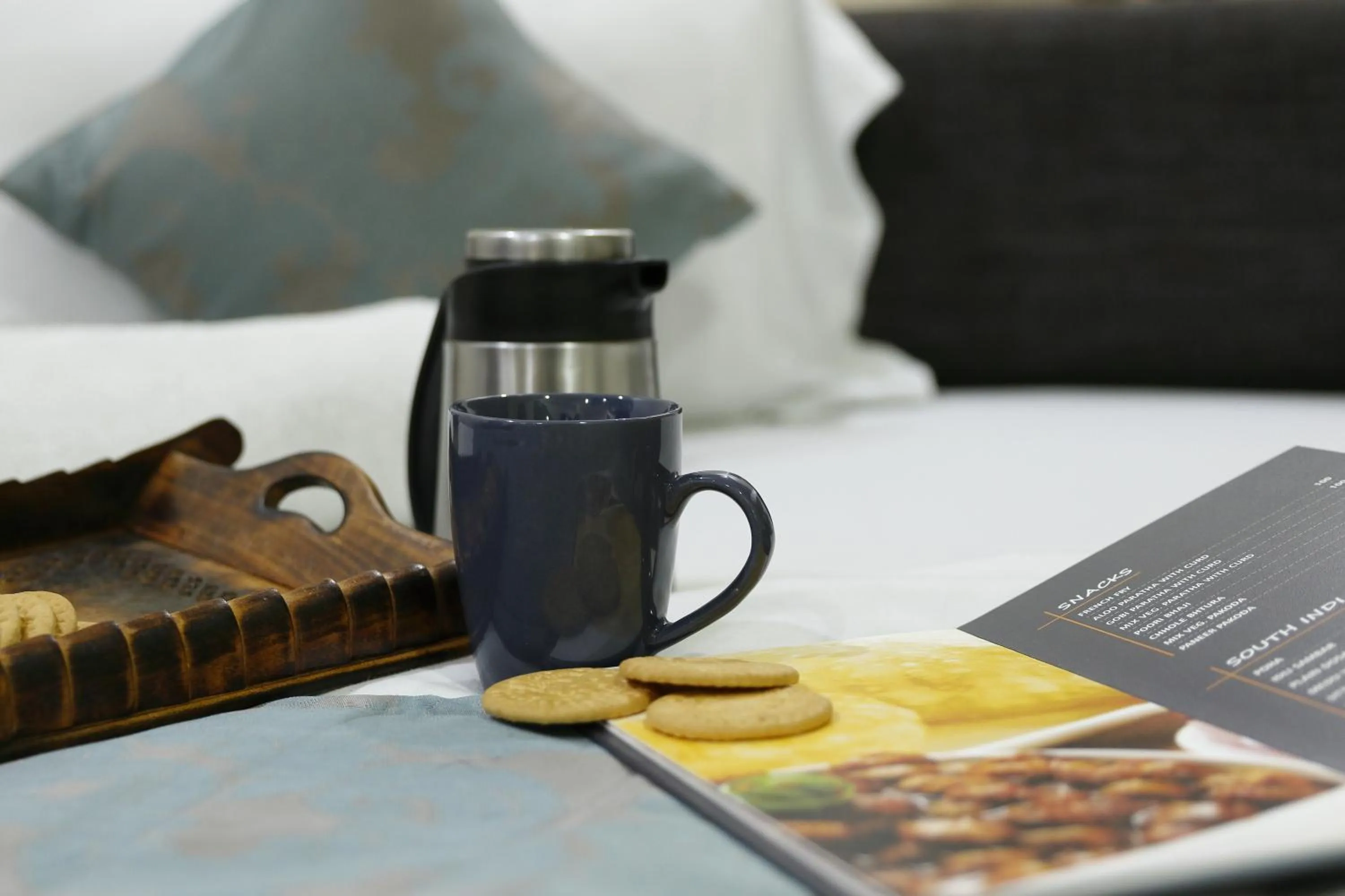 Breakfast, Bed in Hotel Volga