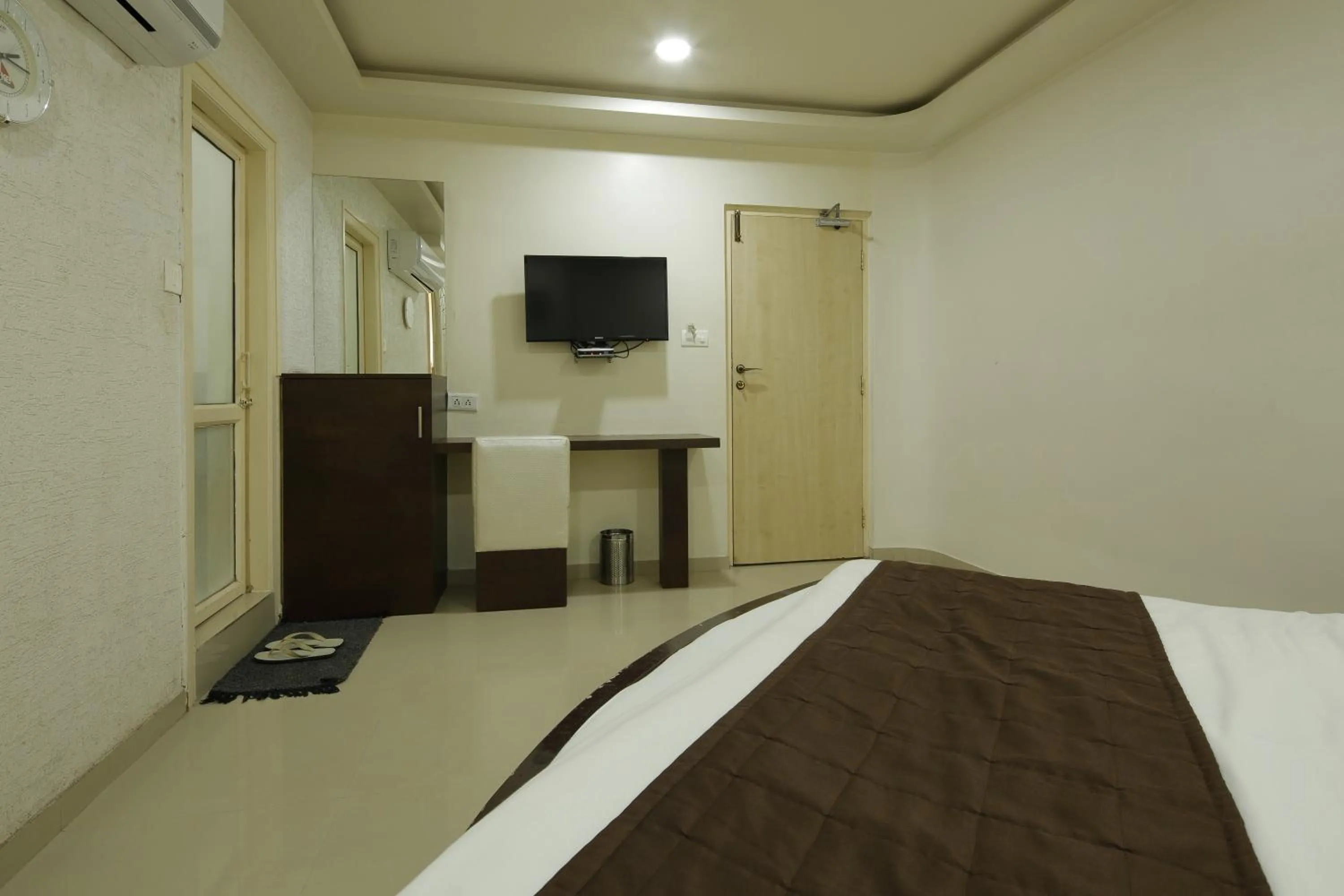 Photo of the whole room, Bed in Hotel Volga