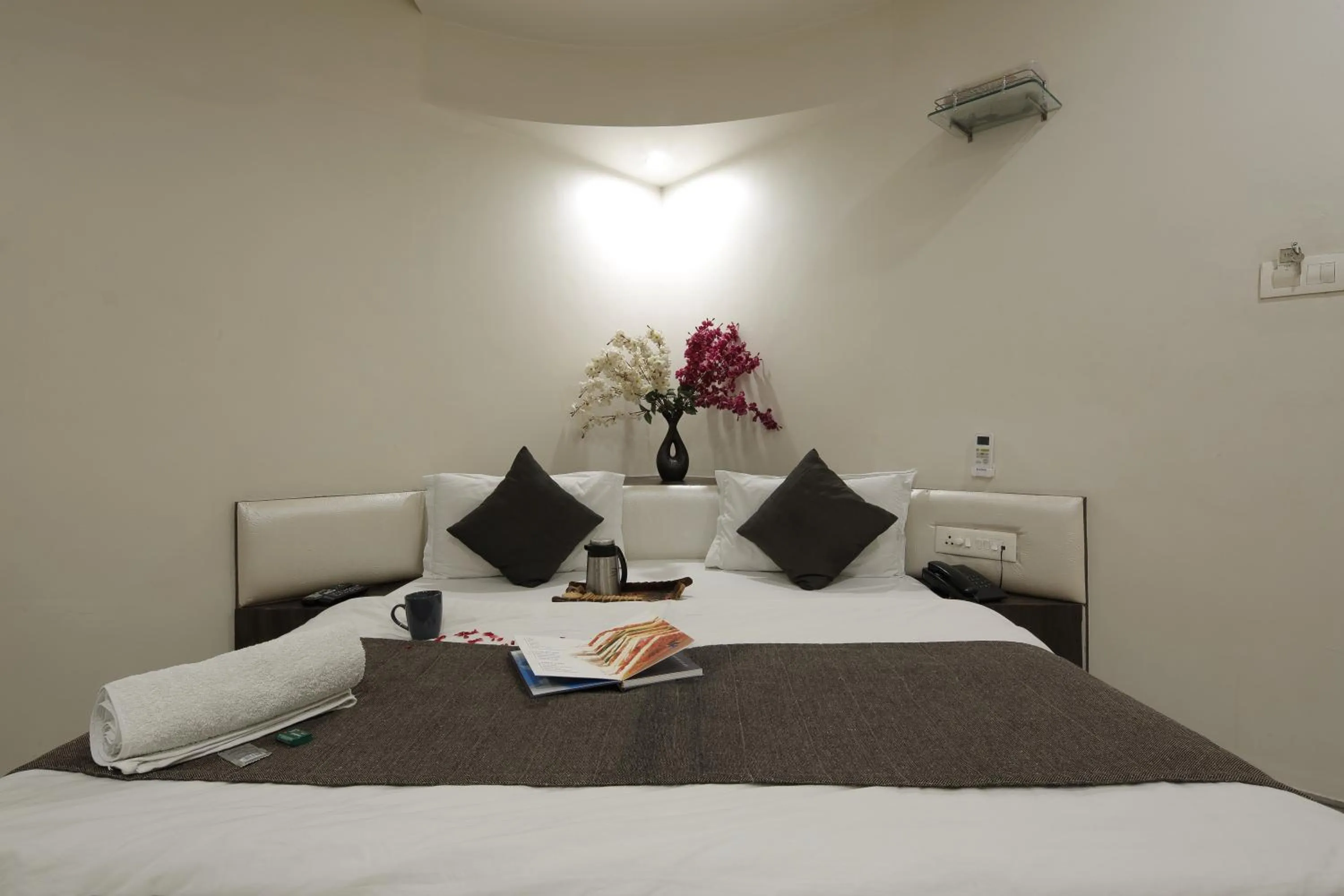 Photo of the whole room, Bed in Hotel Volga