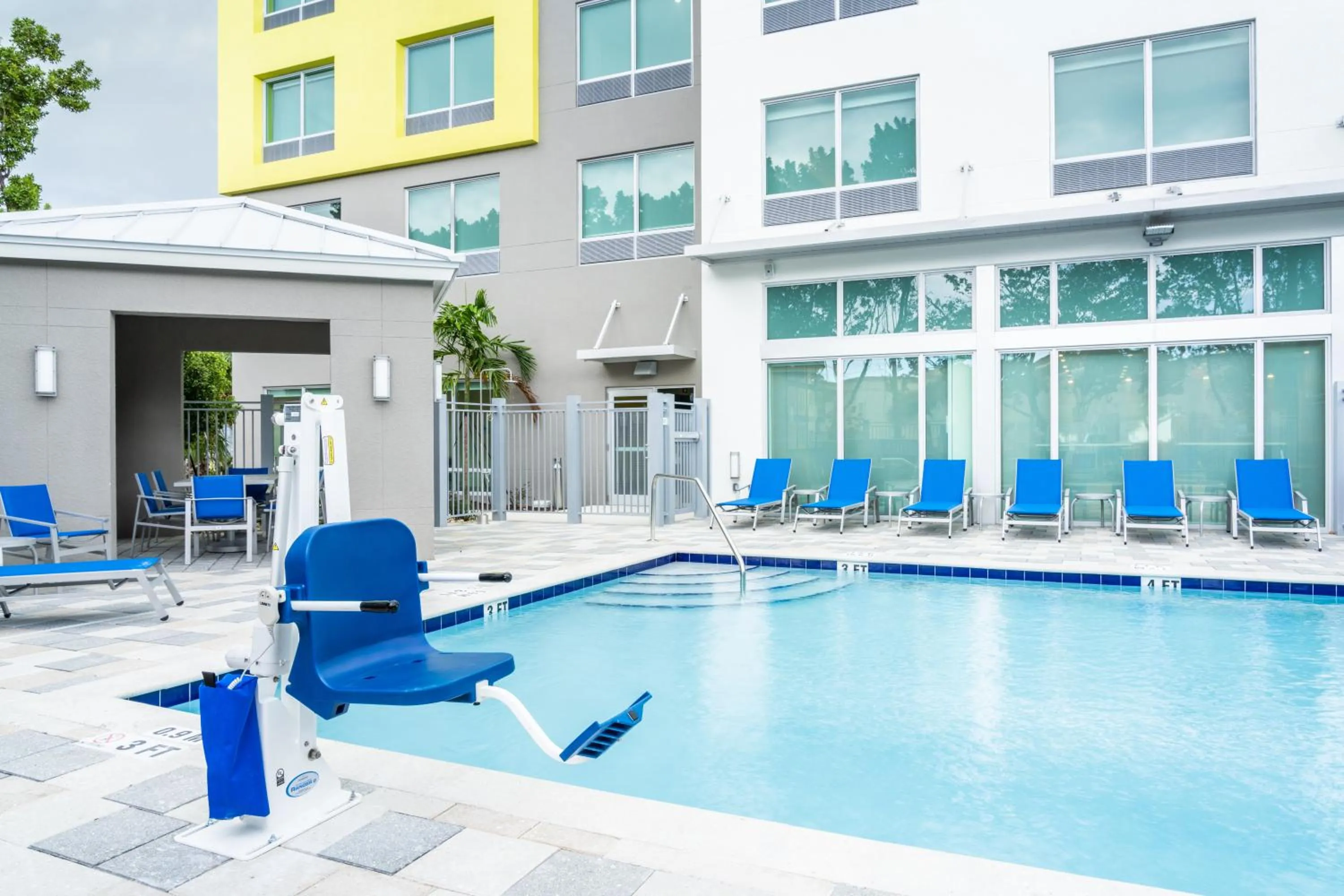 Swimming pool in Holiday Inn Express Doral Miami by IHG