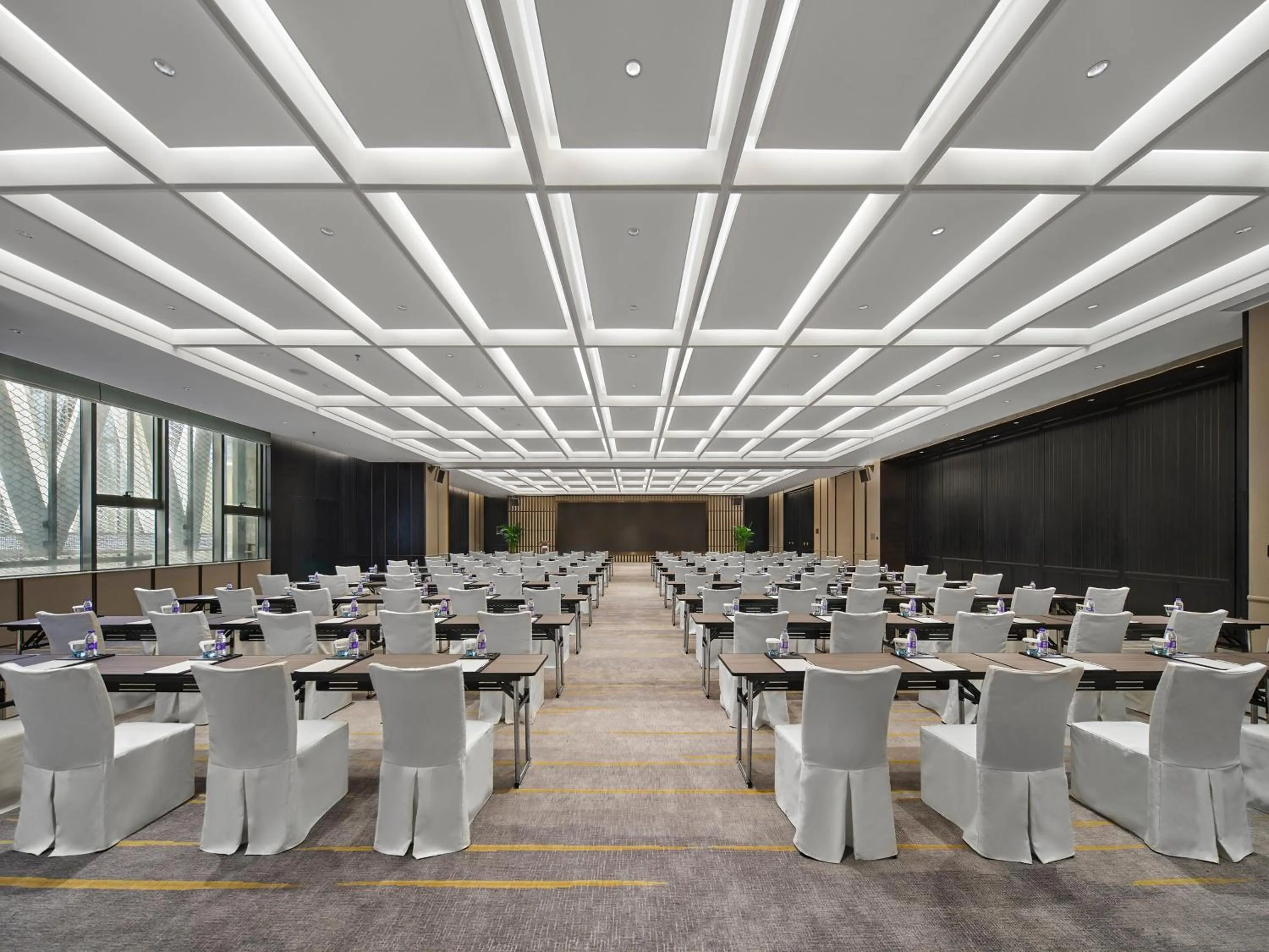 Meeting/conference room in InterContinental Dongguan by IHG