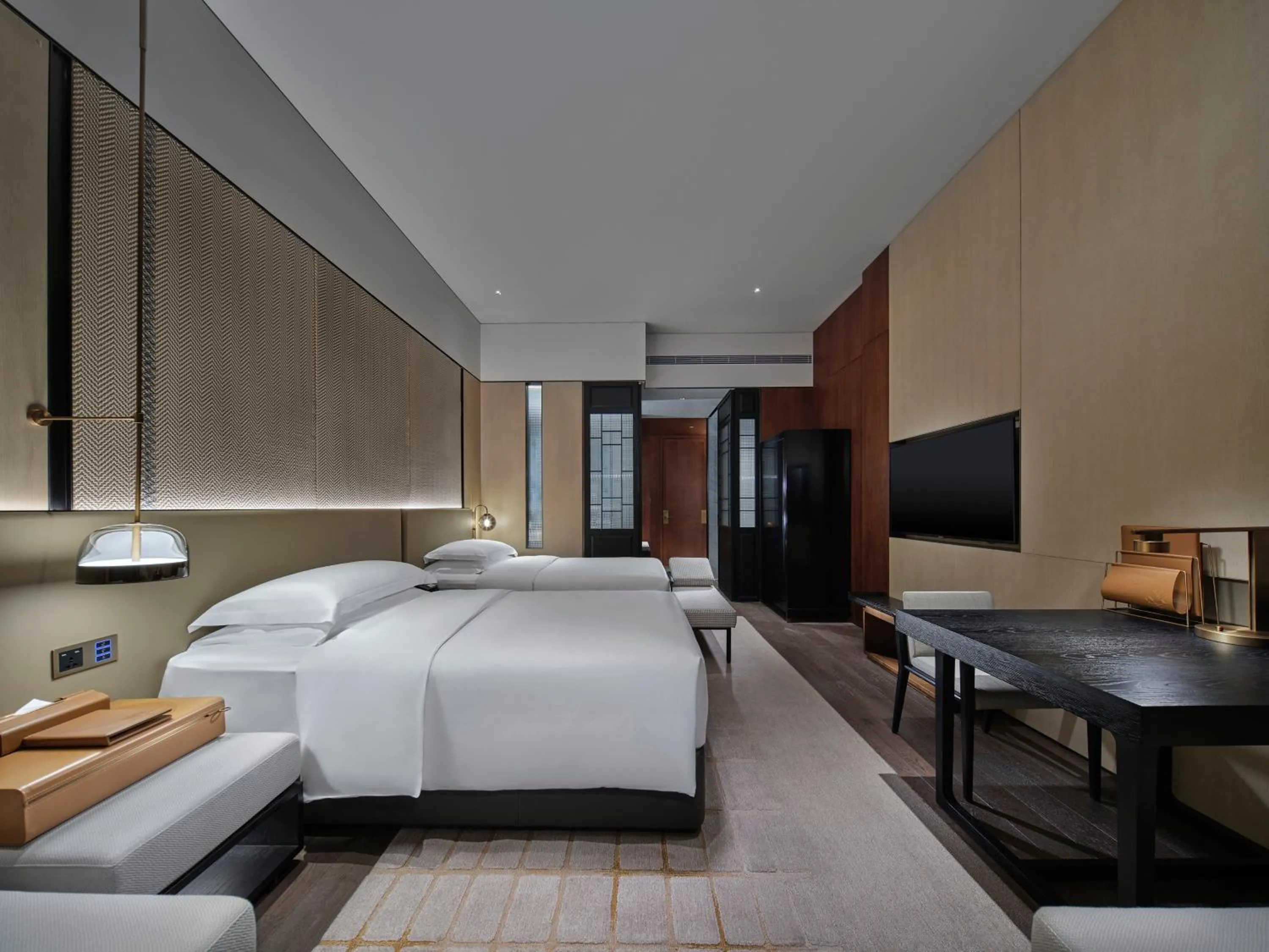 Photo of the whole room, Bed in InterContinental Dongguan by IHG
