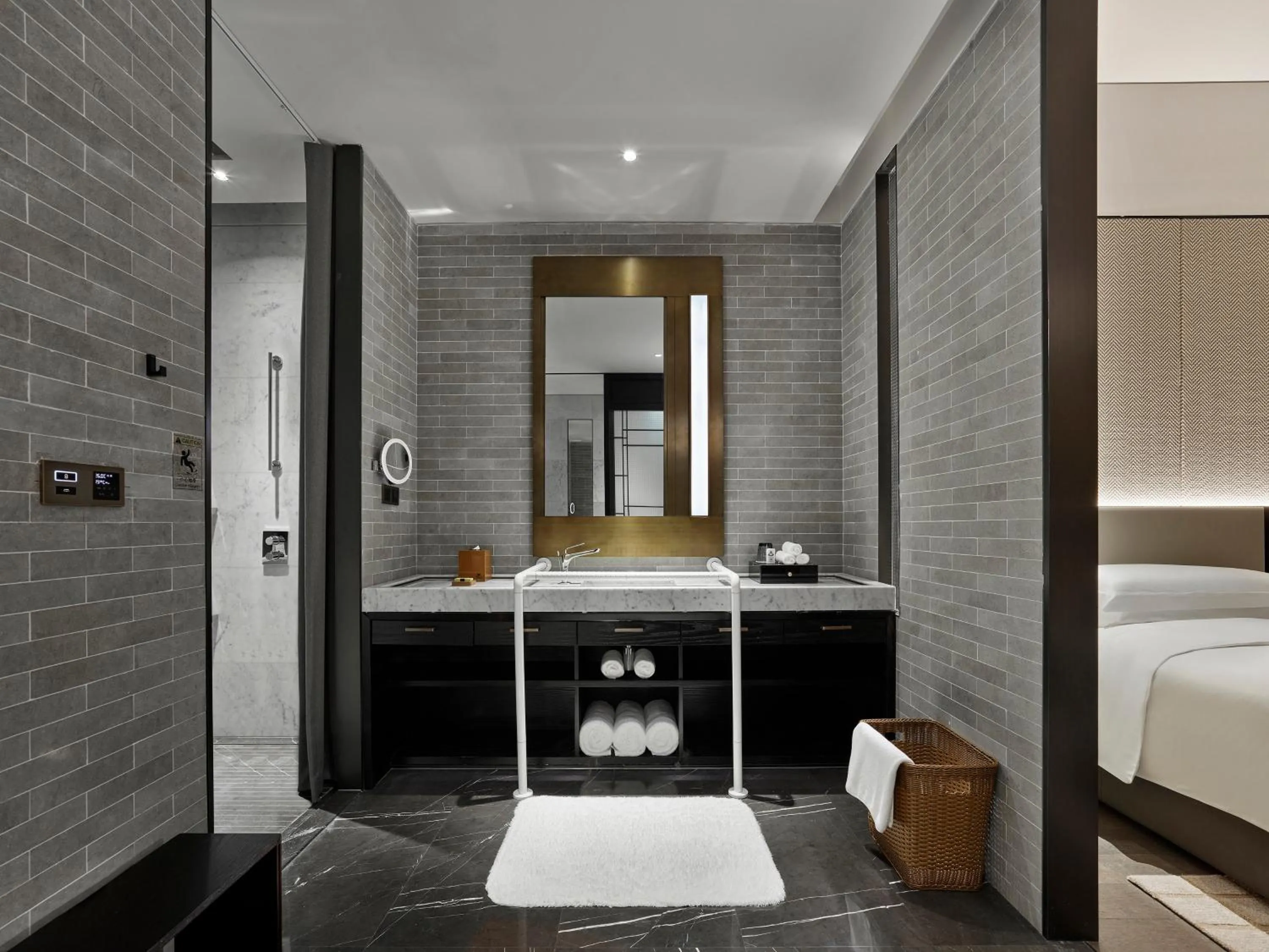 Photo of the whole room, Bed in InterContinental Dongguan by IHG