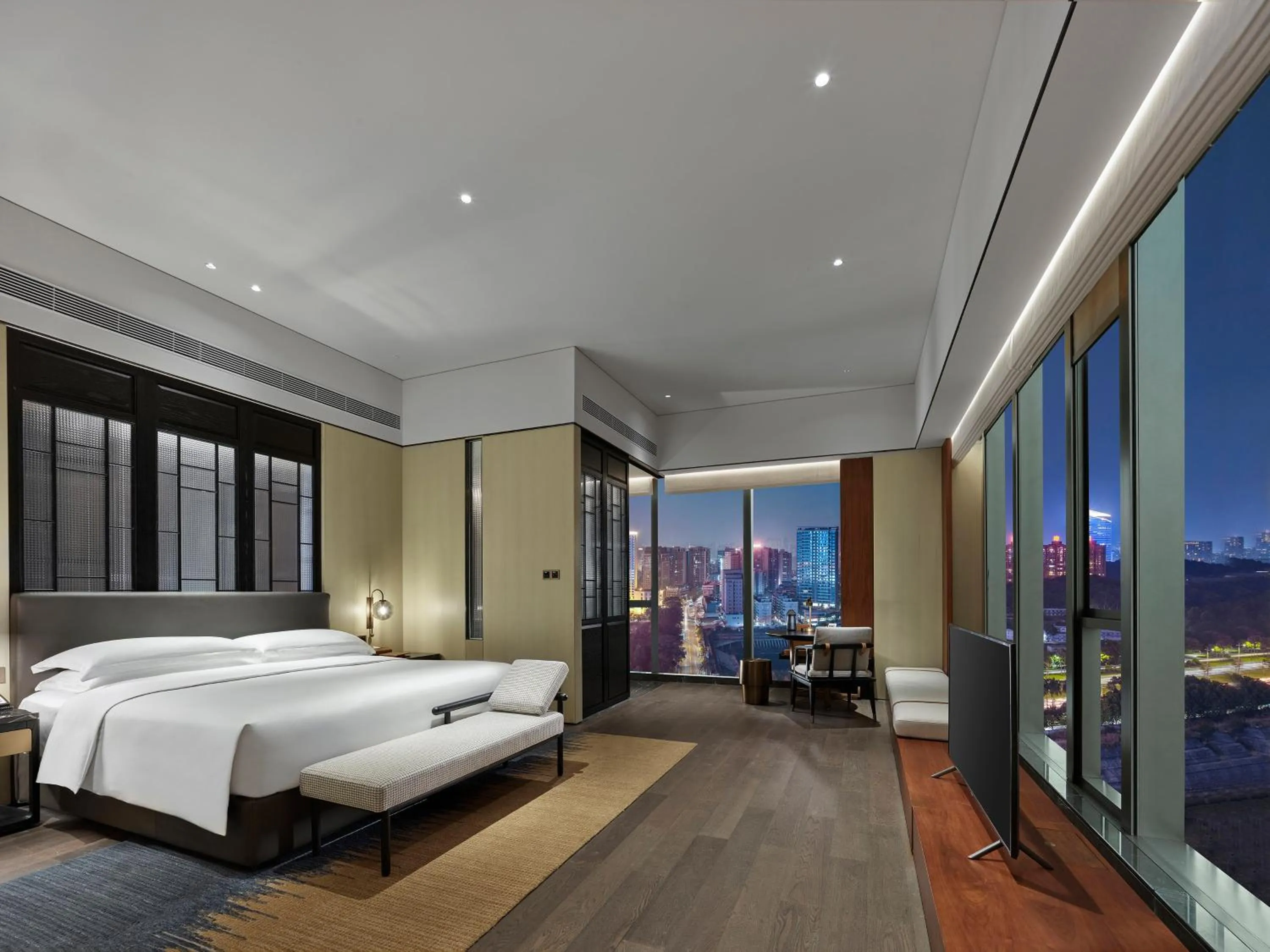 Photo of the whole room, Bed in InterContinental Dongguan by IHG