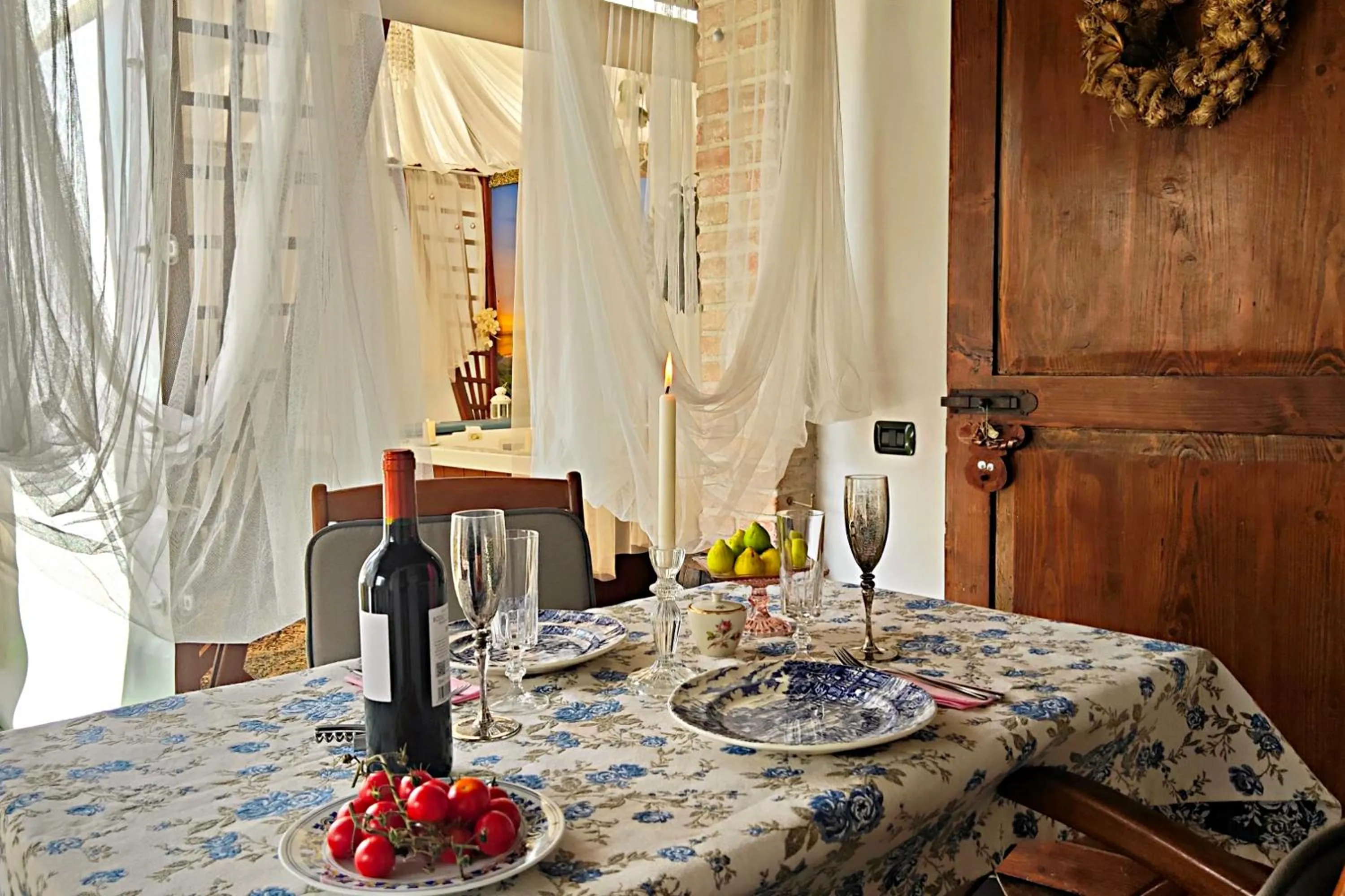 Dining area in La Suite Toscana