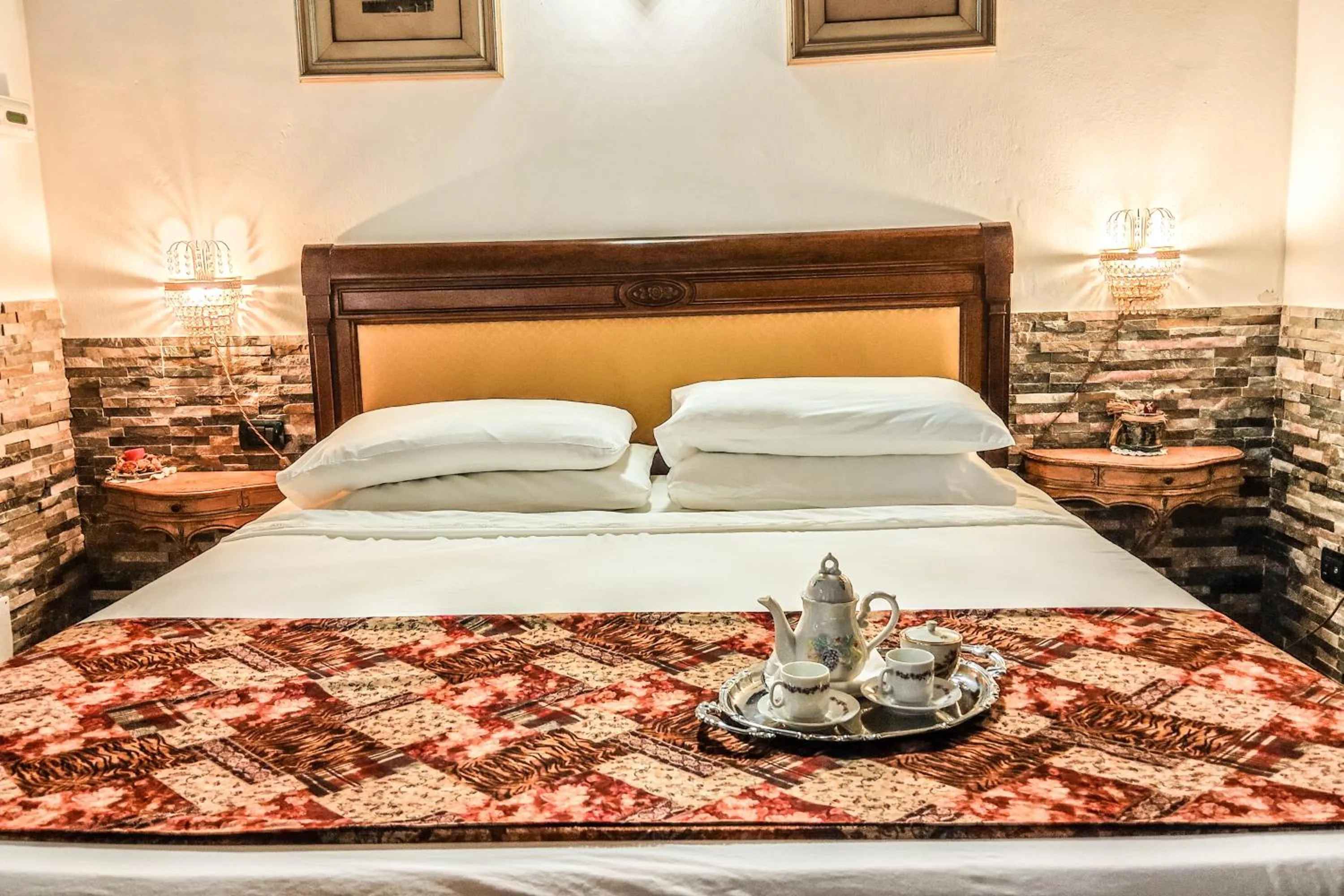 Bed in La Suite Toscana