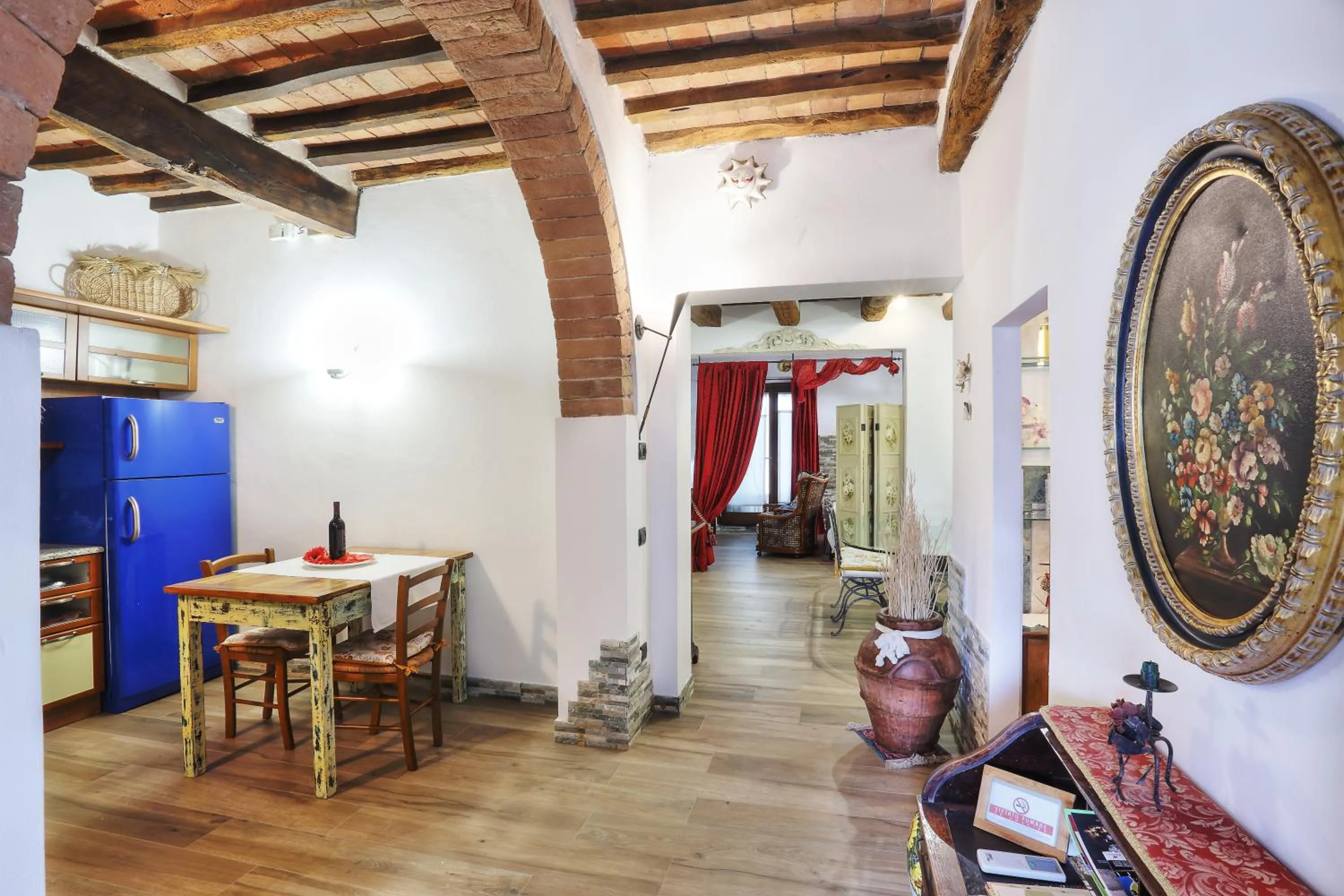 Kitchen or kitchenette in La Suite Toscana