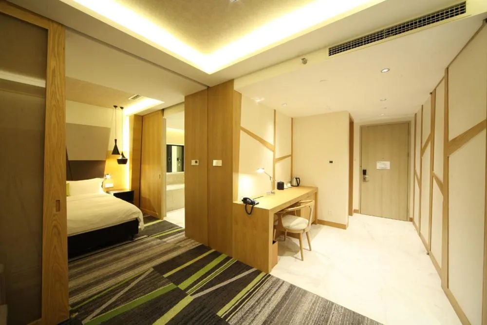 Bed in Beijing Qianyuan Hotel