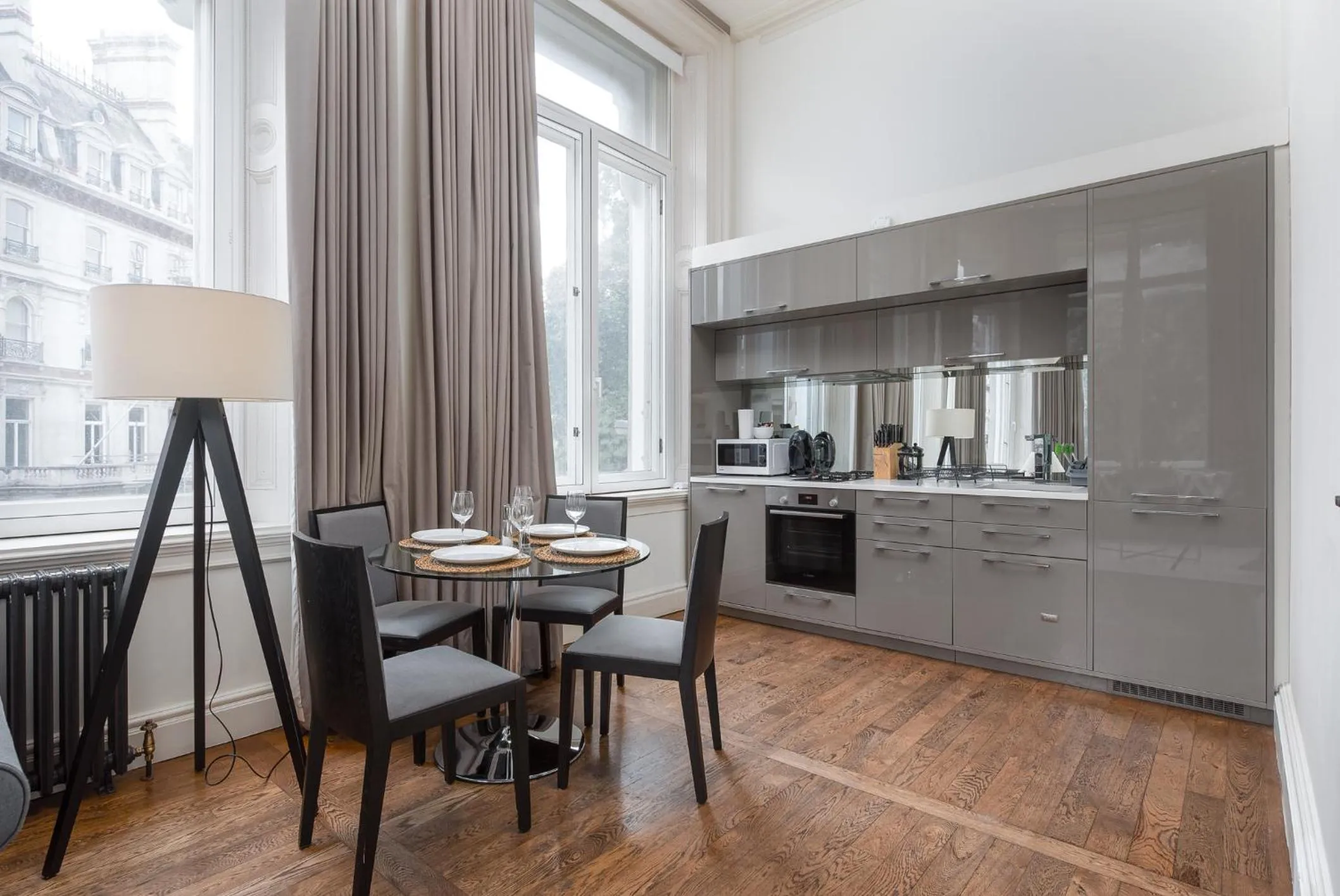 Coffee/tea facilities in Grosvenor Gardens by CAPITAL