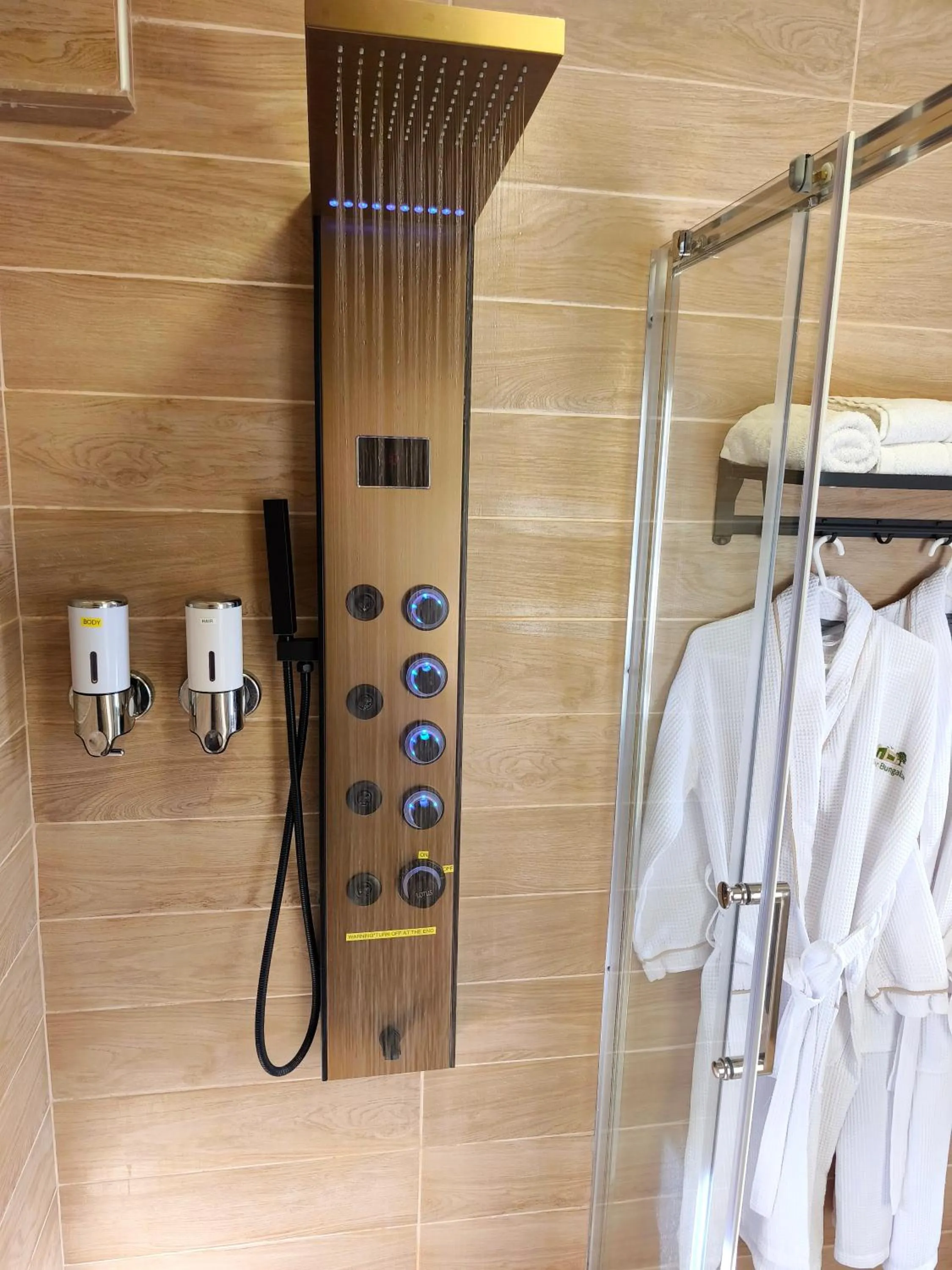 Hot Tub in Modular Bungalows With Heated Pool Artemis Greece