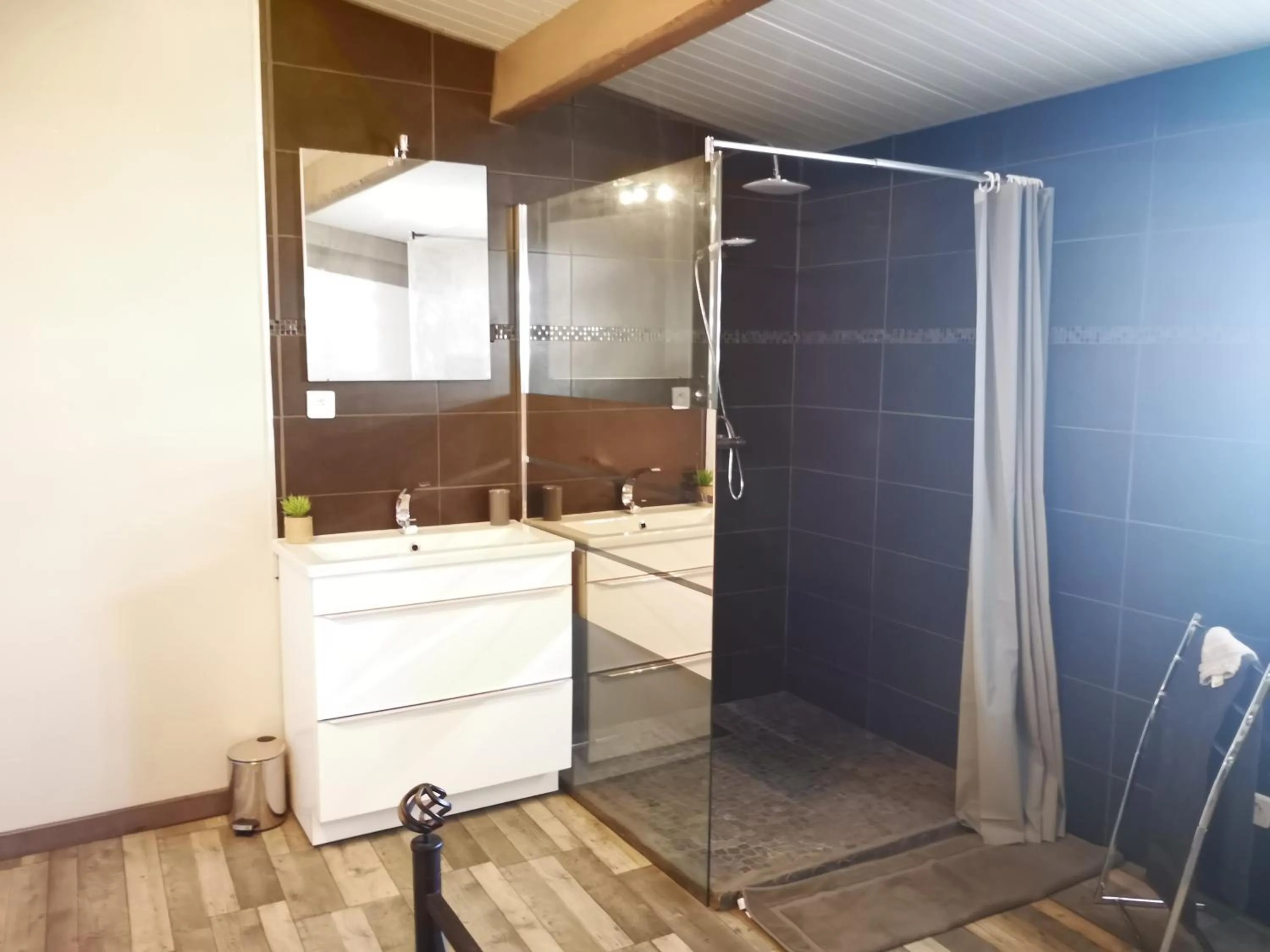 Bathroom in Le Temps d une Pause à Boursault