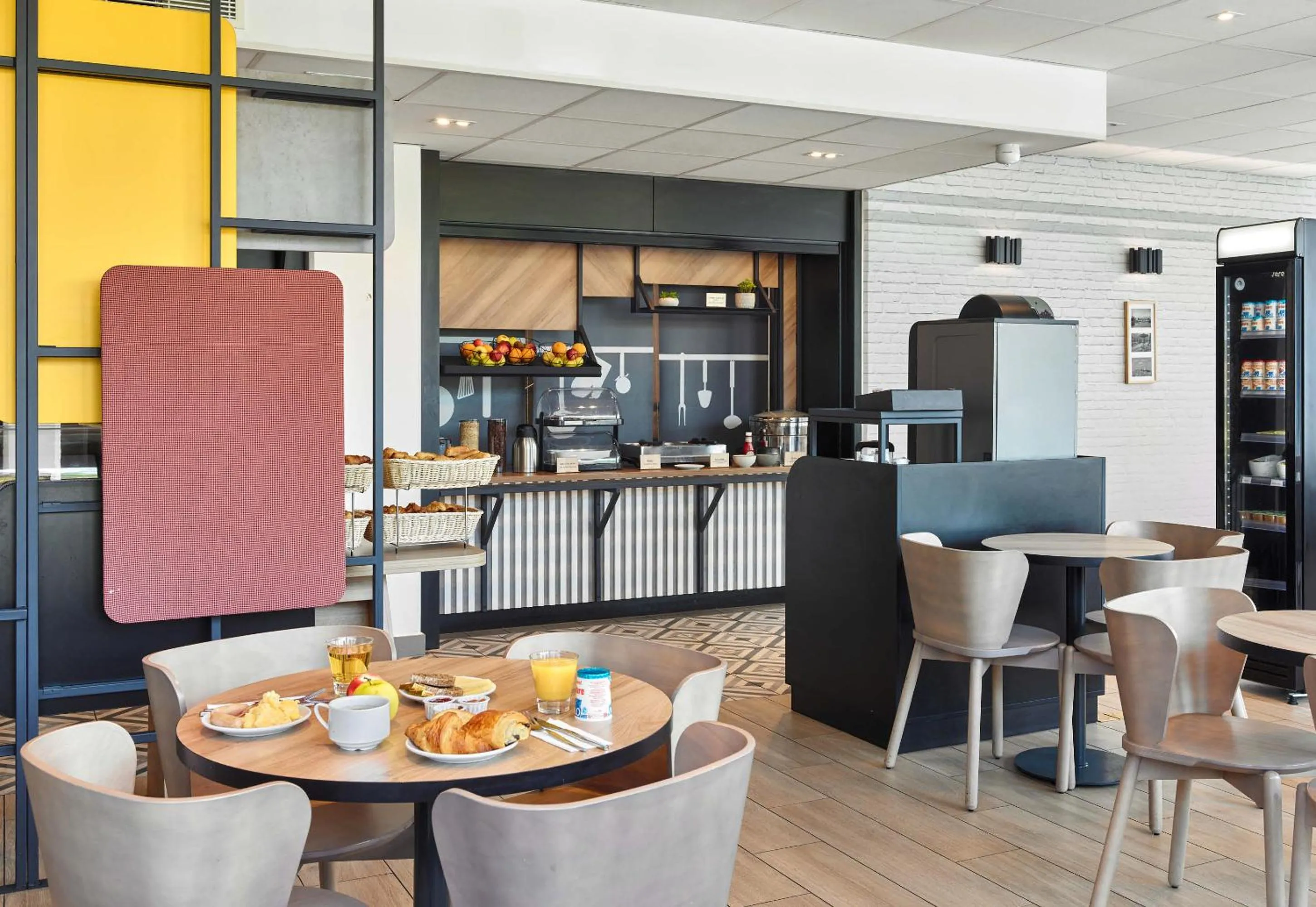 Breakfast in B&B HOTEL Paris Créteil