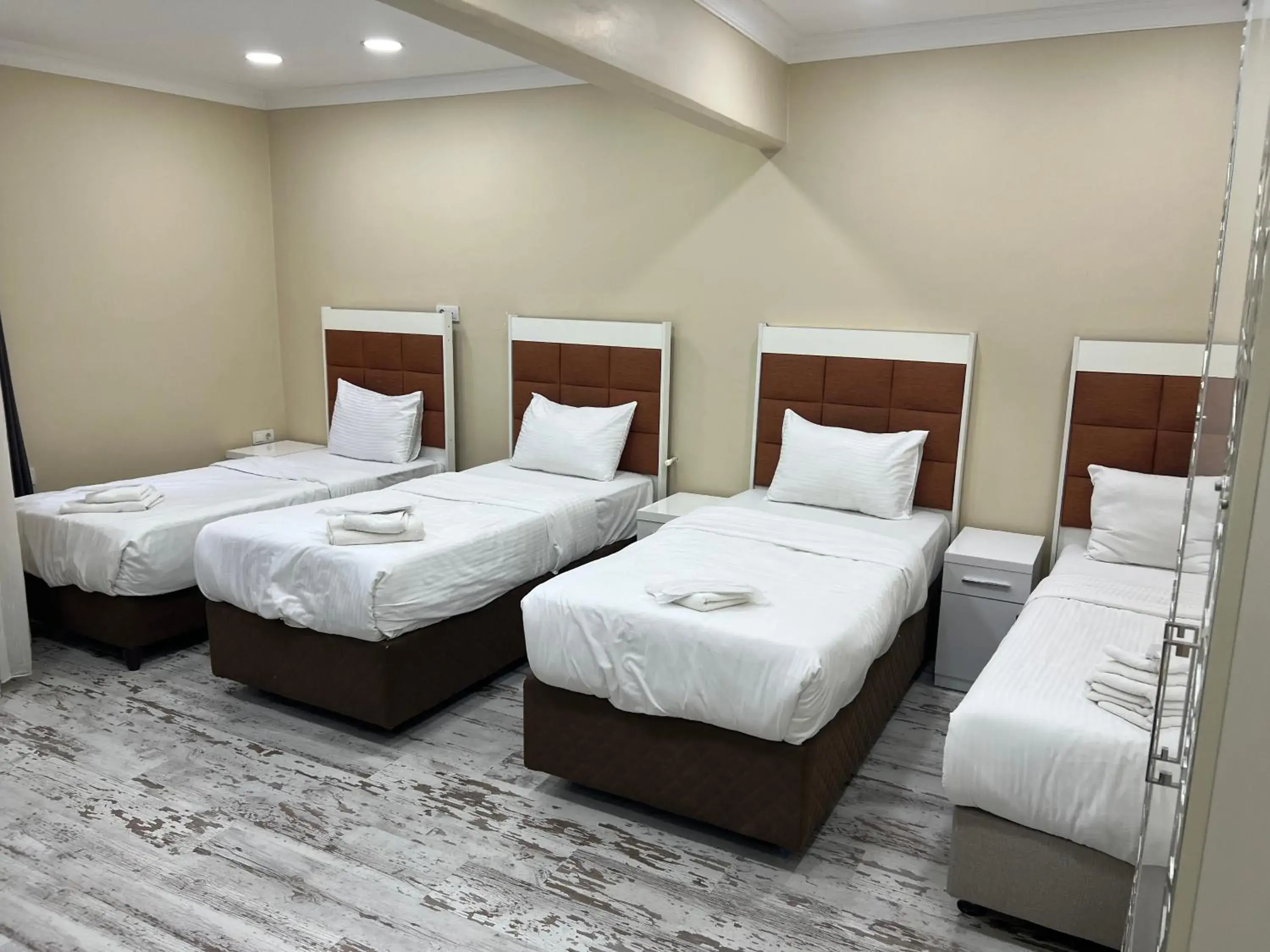 Quadruple Room in King Istanbul Hotel Quadruple Room in King Istanbul Hotel