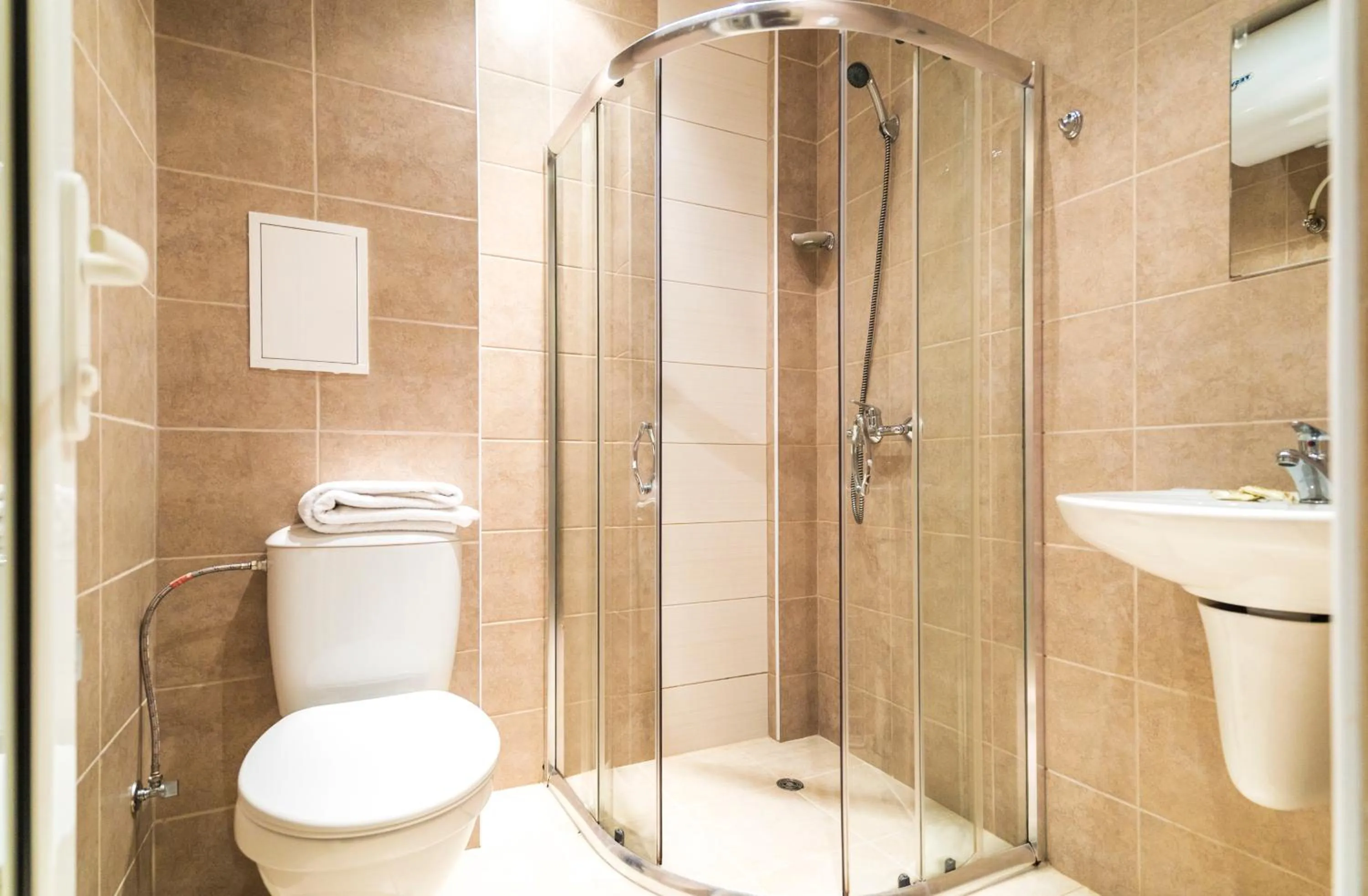 Bathroom in Admiral Plaza Hotel