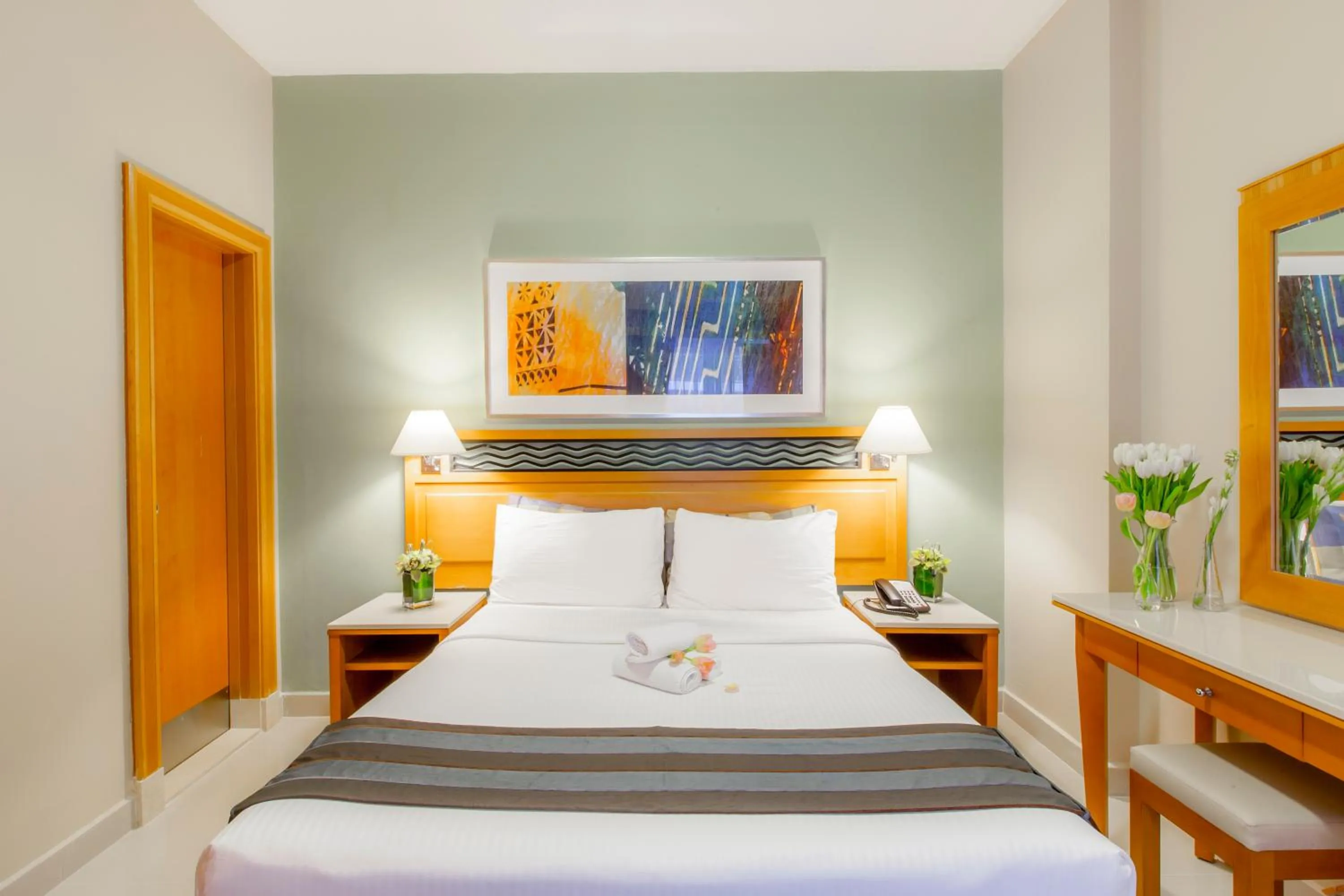 Bed in Golden Sands Hotel Apartments