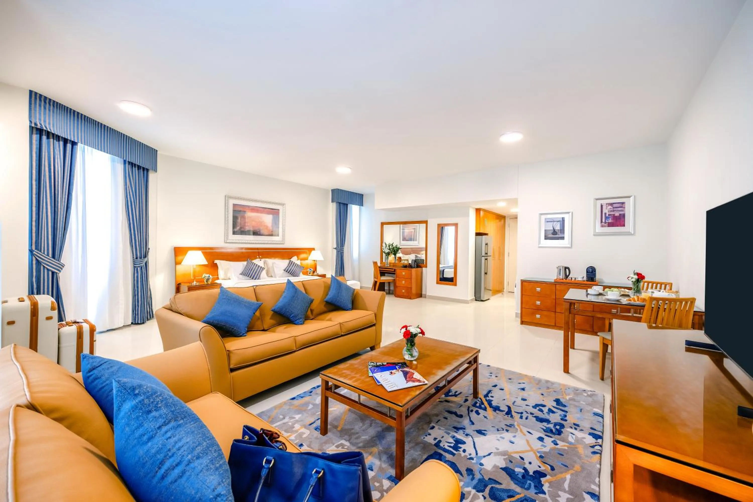 Living room in Golden Sands Hotel Apartments