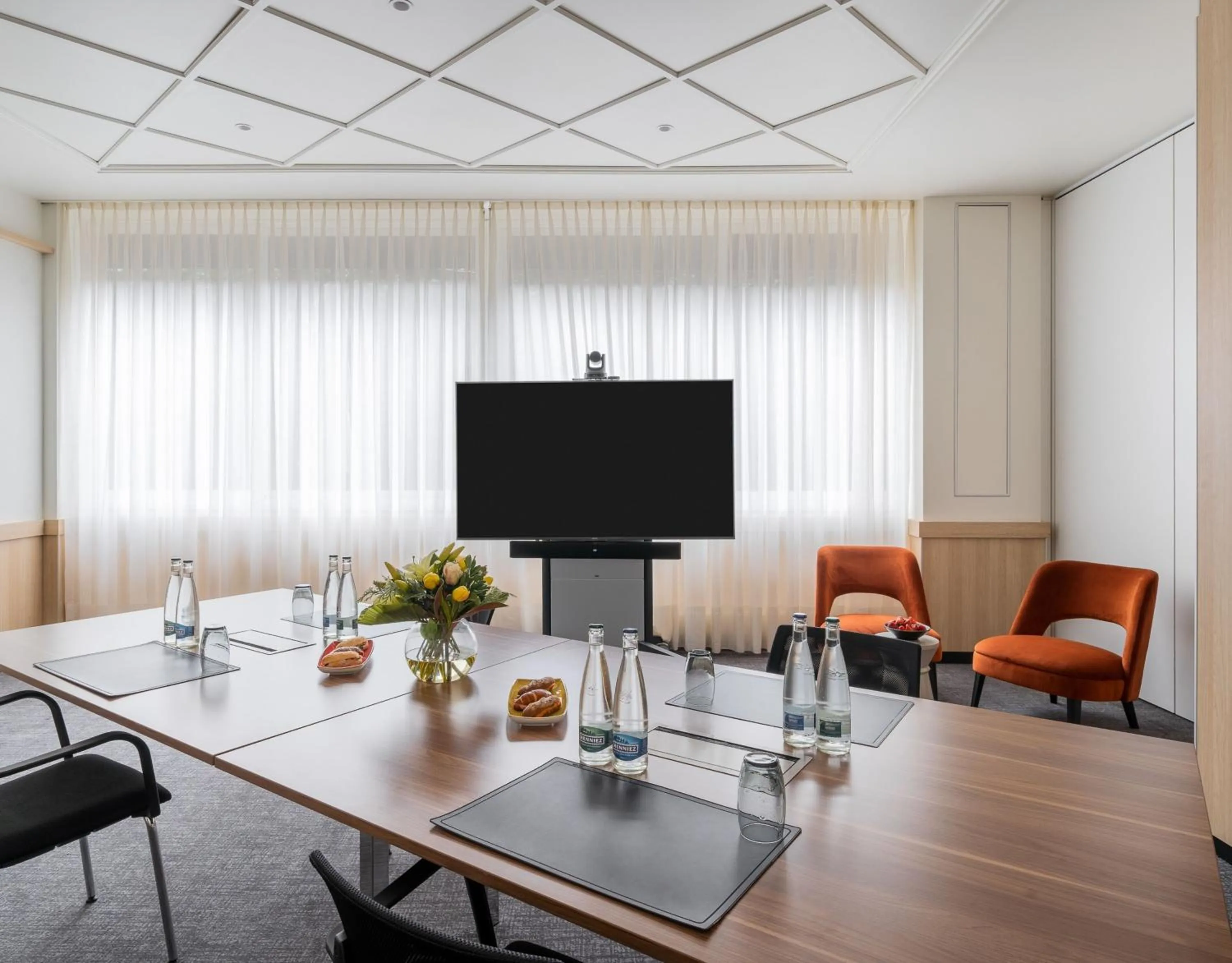 Meeting/conference room in Crowne Plaza Geneva by IHG