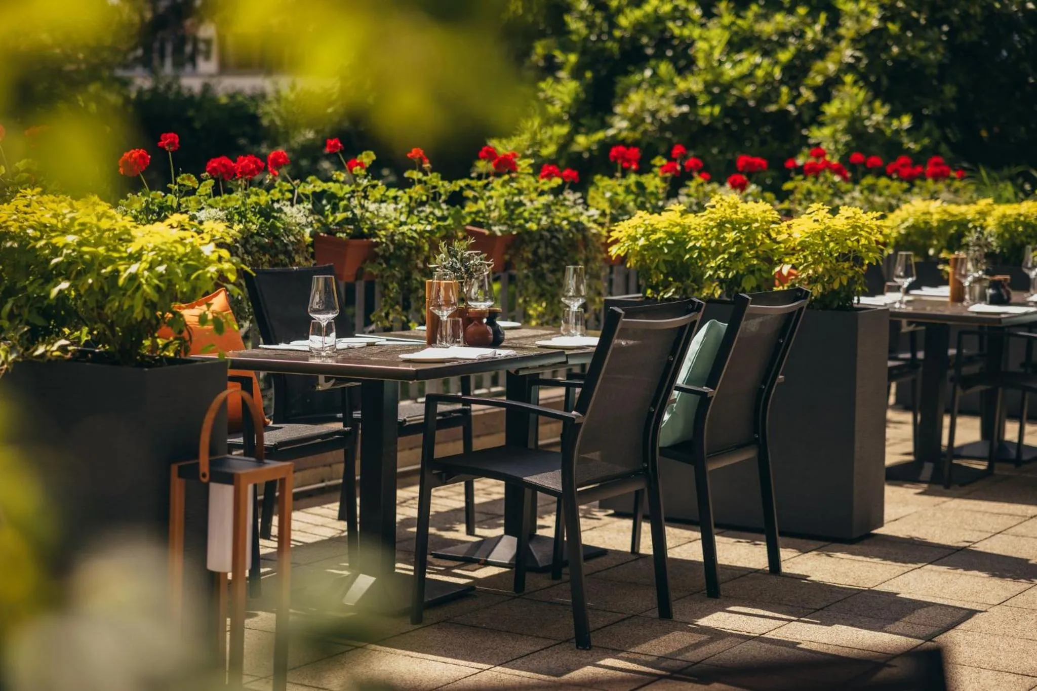 Restaurant/places to eat in Crowne Plaza Geneva by IHG