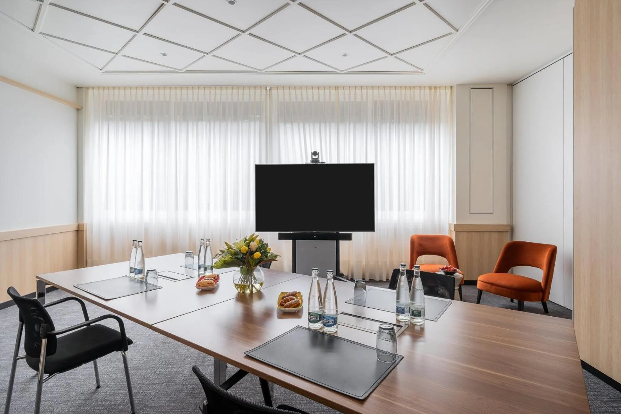 Meeting/conference room in Crowne Plaza Geneva by IHG