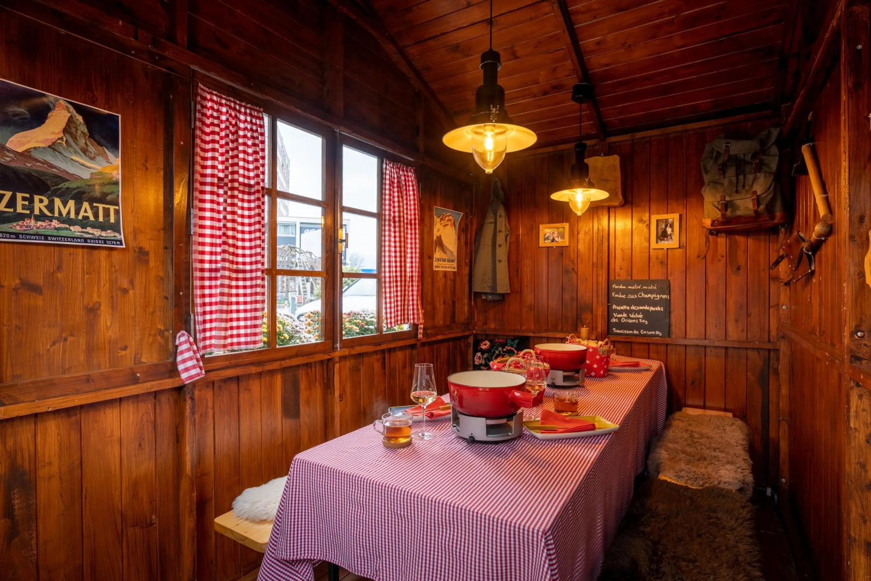 Restaurant/places to eat in Crowne Plaza Geneva by IHG