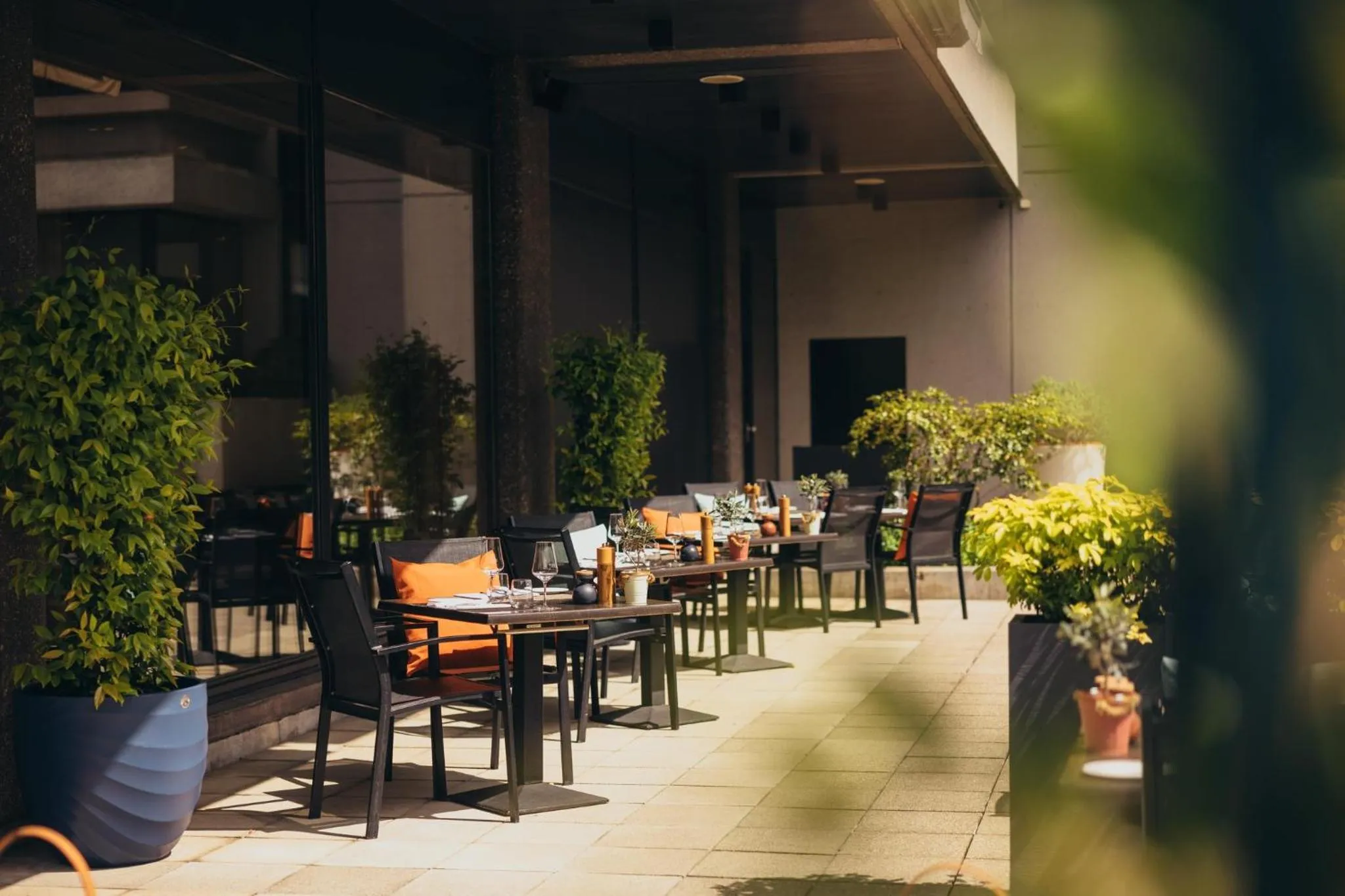 Restaurant/places to eat in Crowne Plaza Geneva by IHG