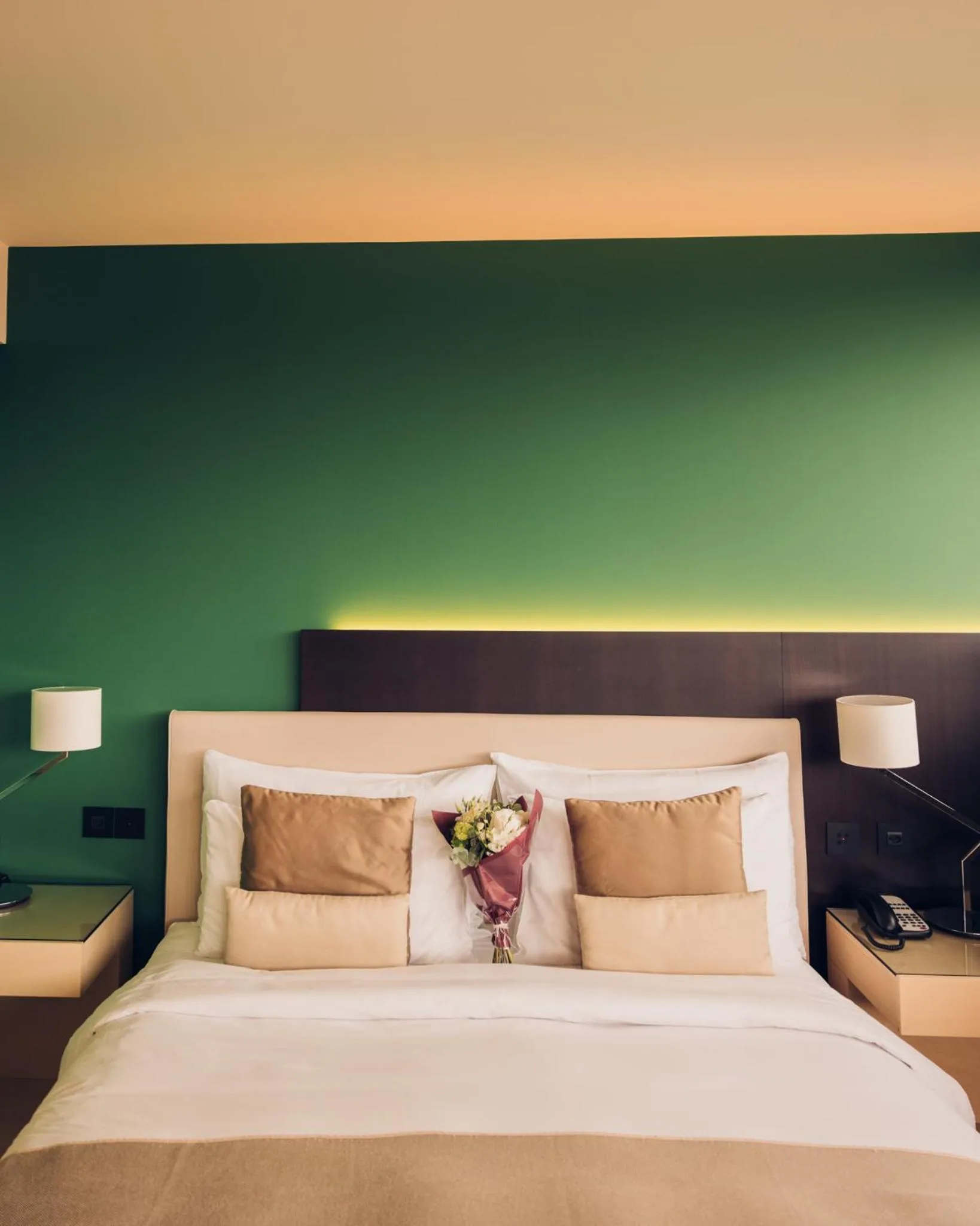 Bed in Crowne Plaza Geneva by IHG