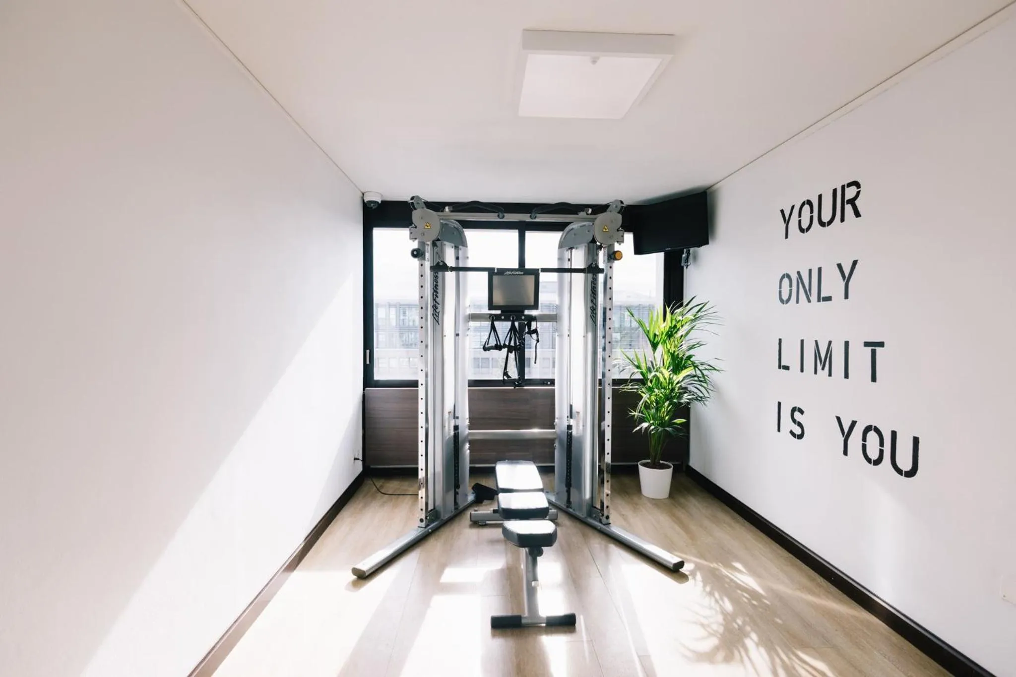 Spa and wellness centre/facilities in Crowne Plaza Geneva by IHG