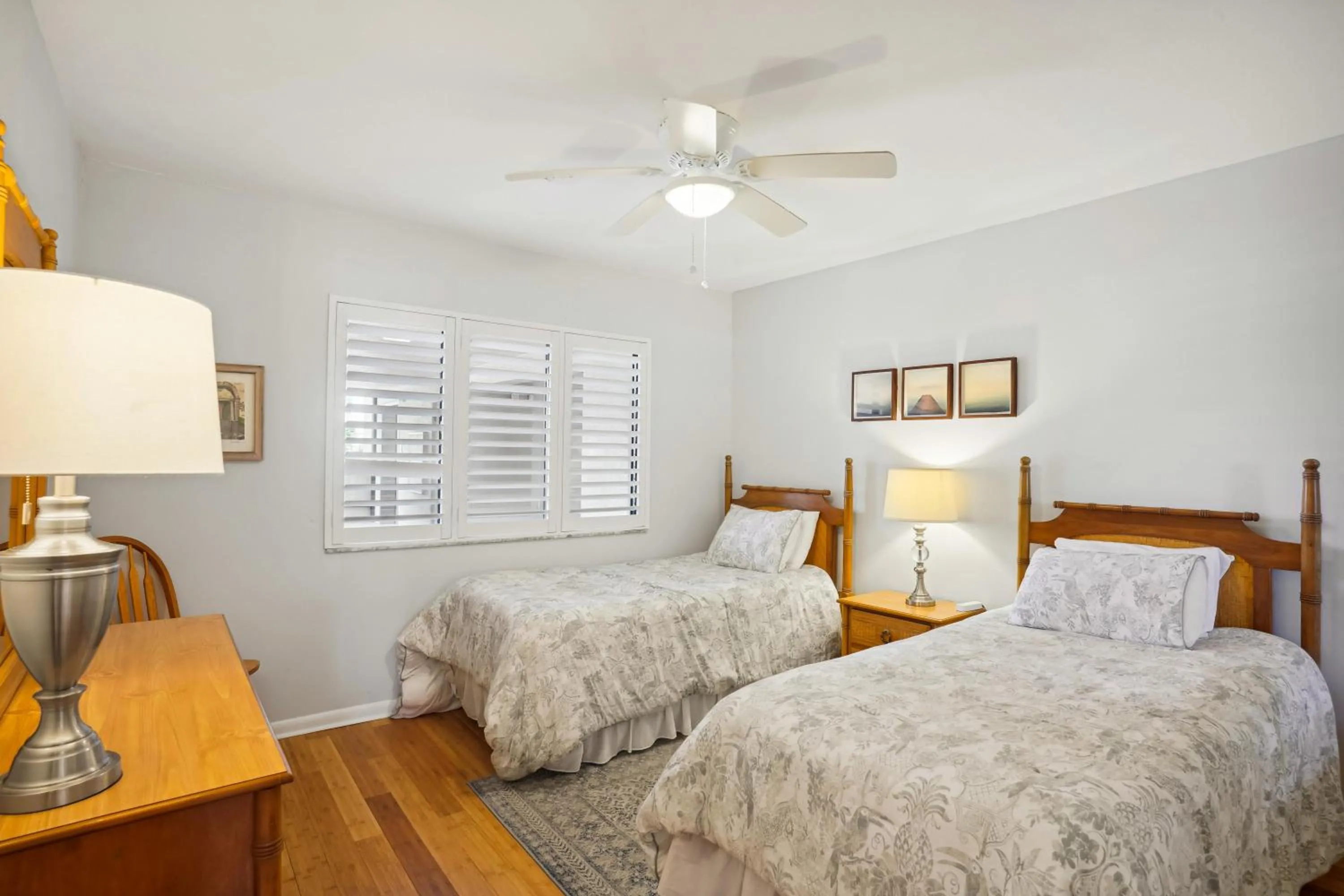 Bed in Land's End 5-204 Gulf-Bay Front - Premier