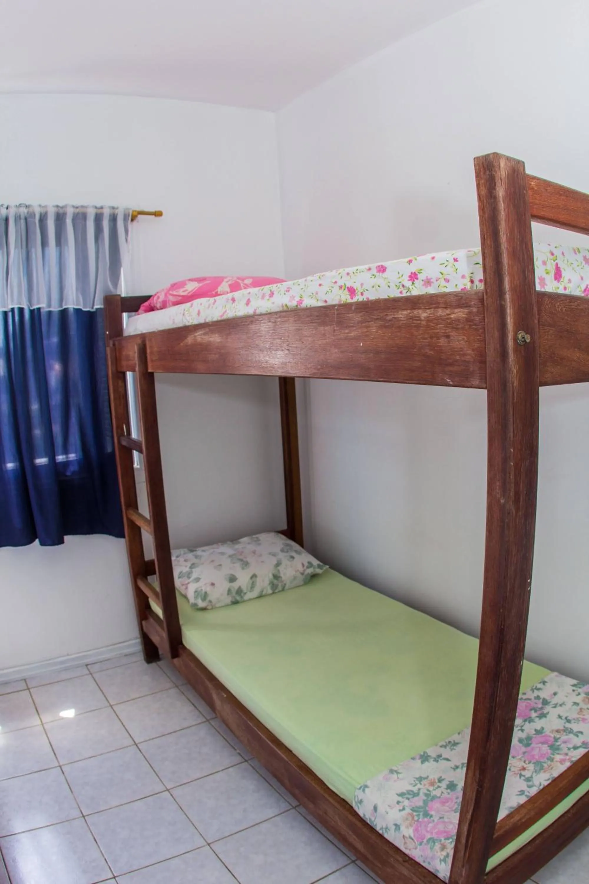 bunk bed, Bed in Hotel Recanto do Mar