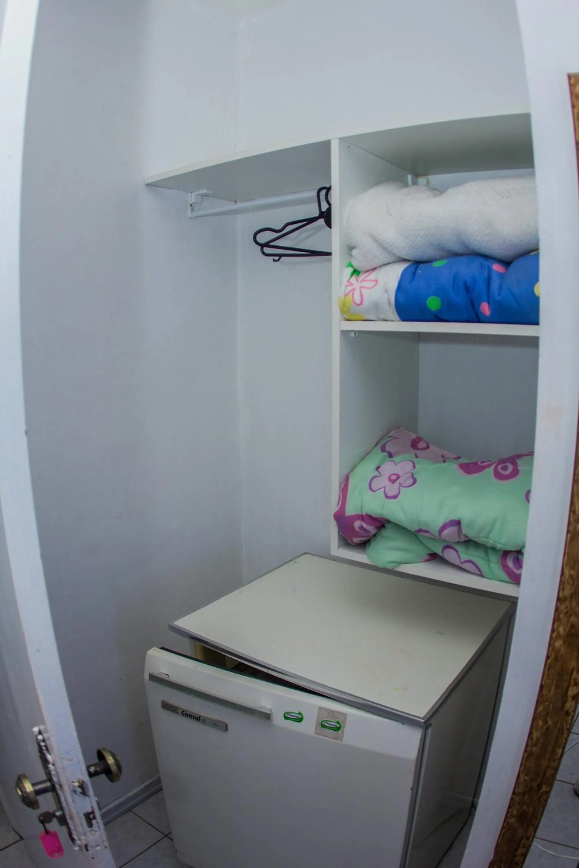 wardrobe in Hotel Recanto do Mar