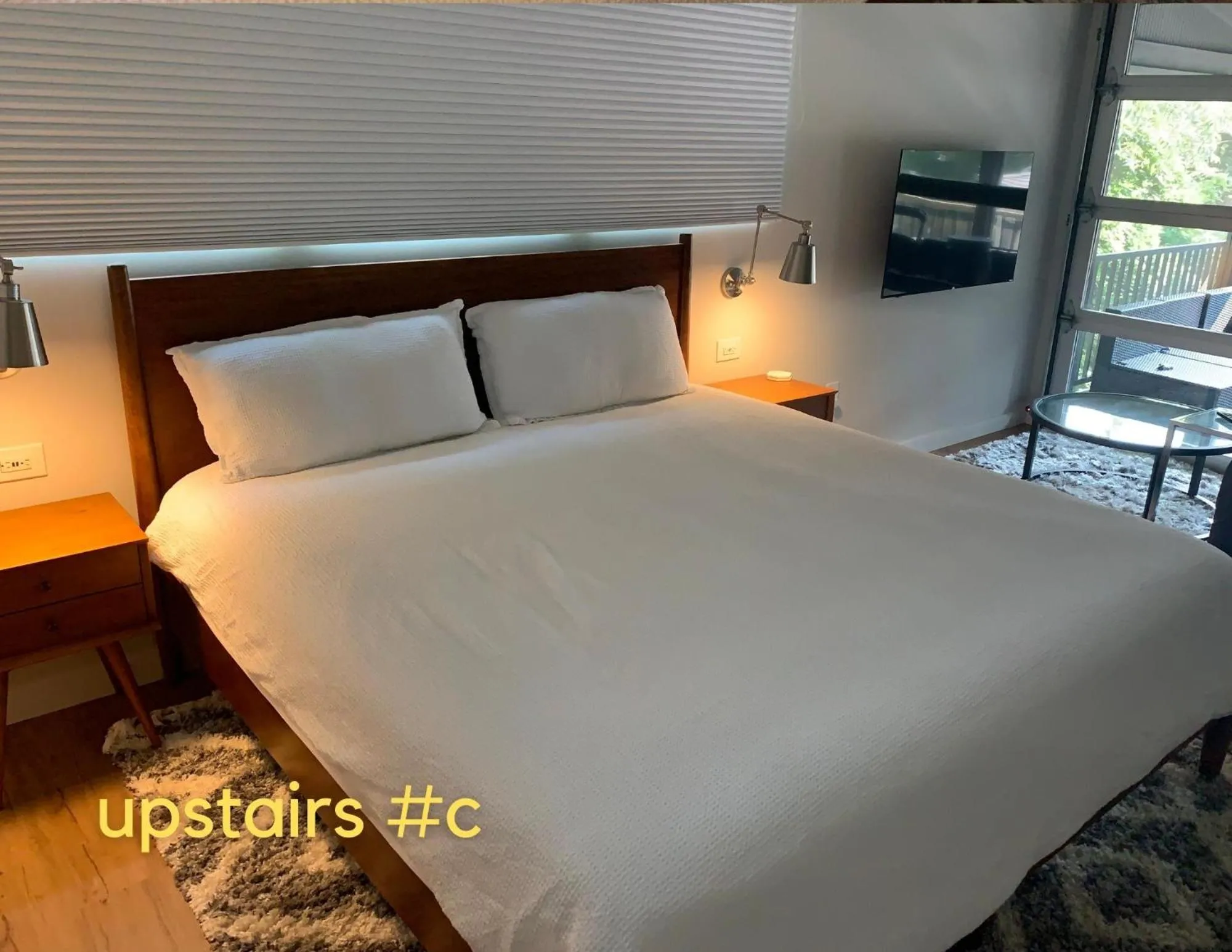 Bed in NormalBnB - 2 Blocks From Restaurants, Bars, Hospital