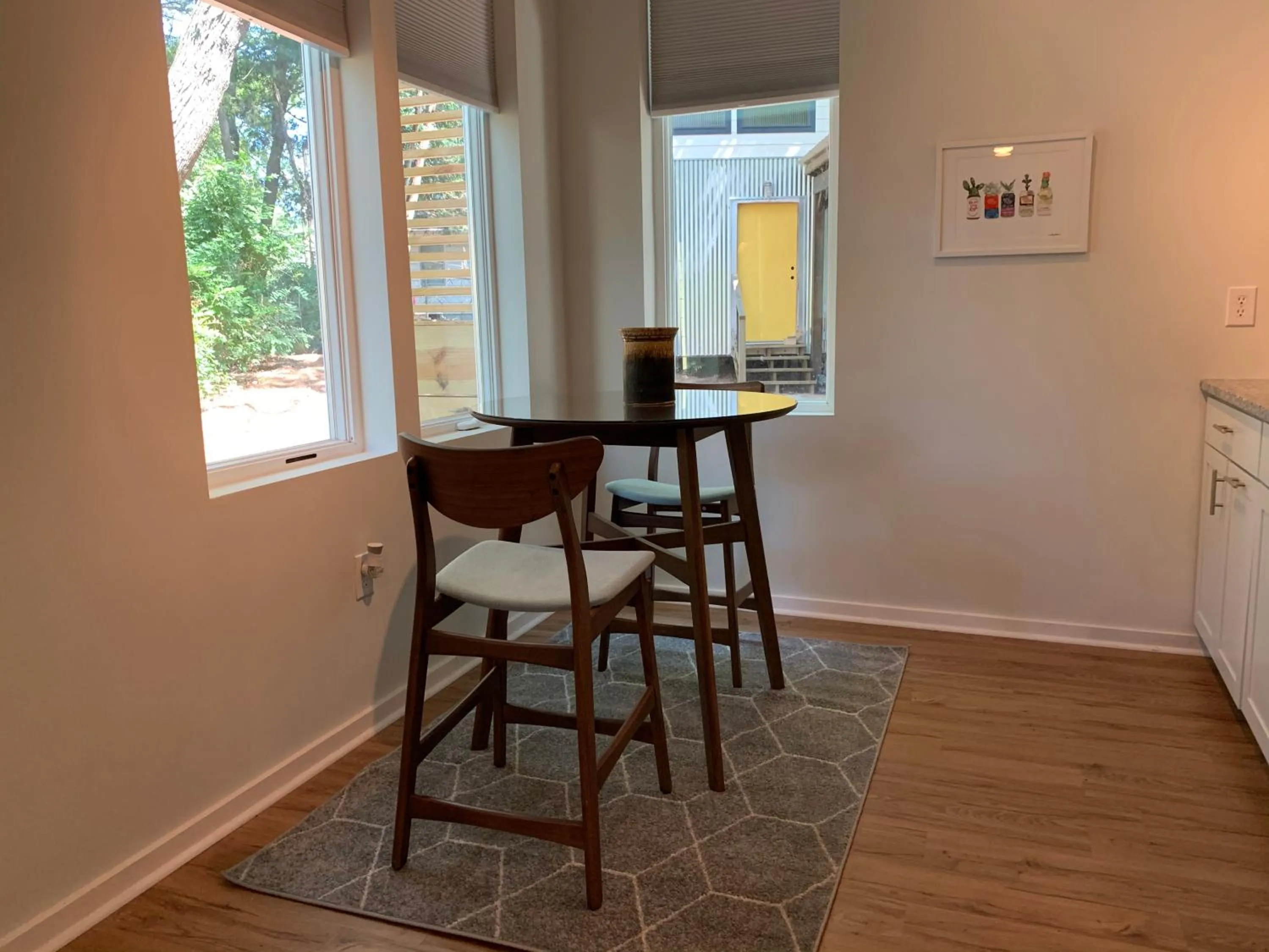 Dining area in NormalBnB - 2 Blocks From Restaurants, Bars, Hospital