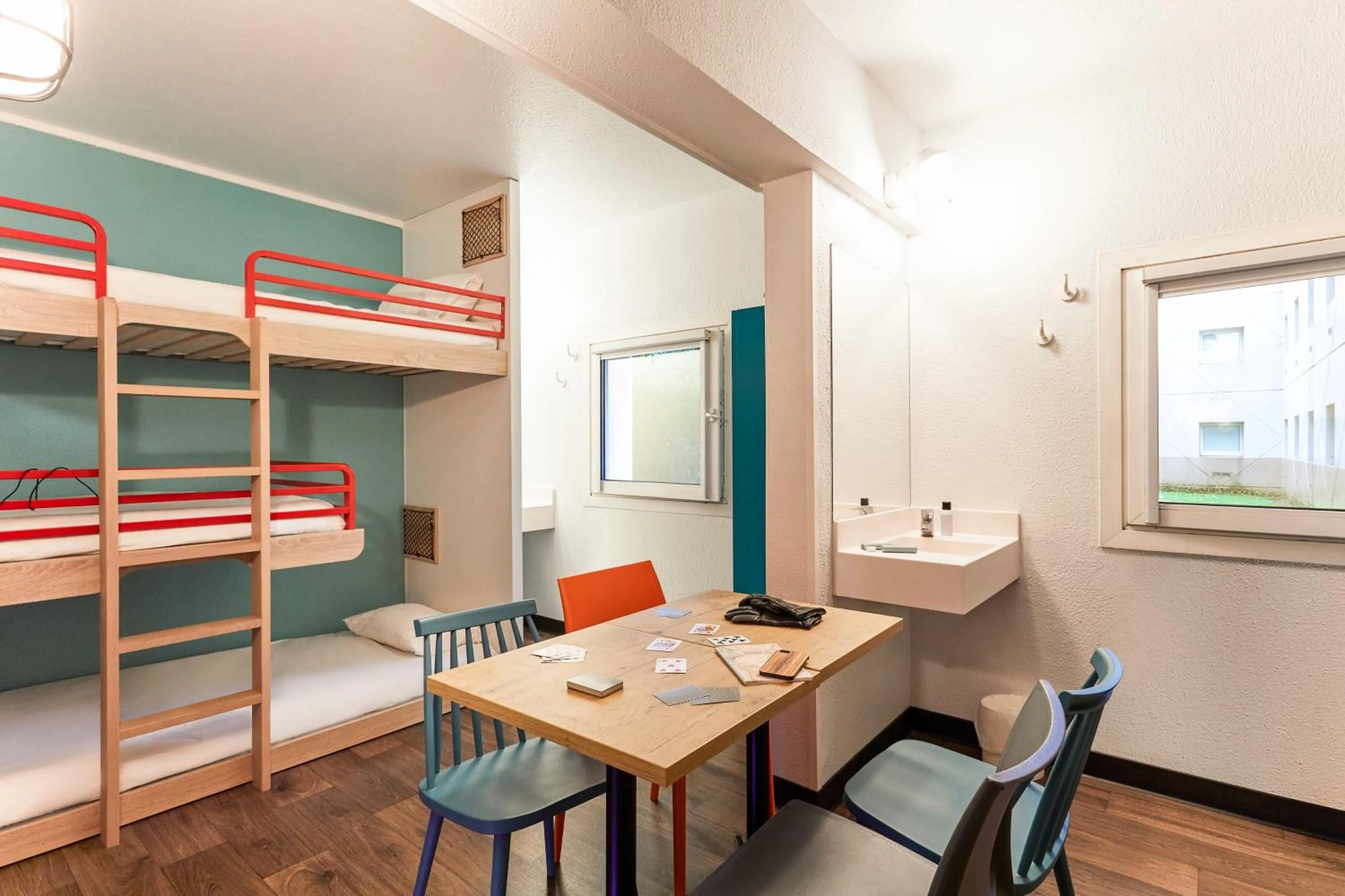 bunk bed, Bed in hotelF1 Villeneuve Loubet