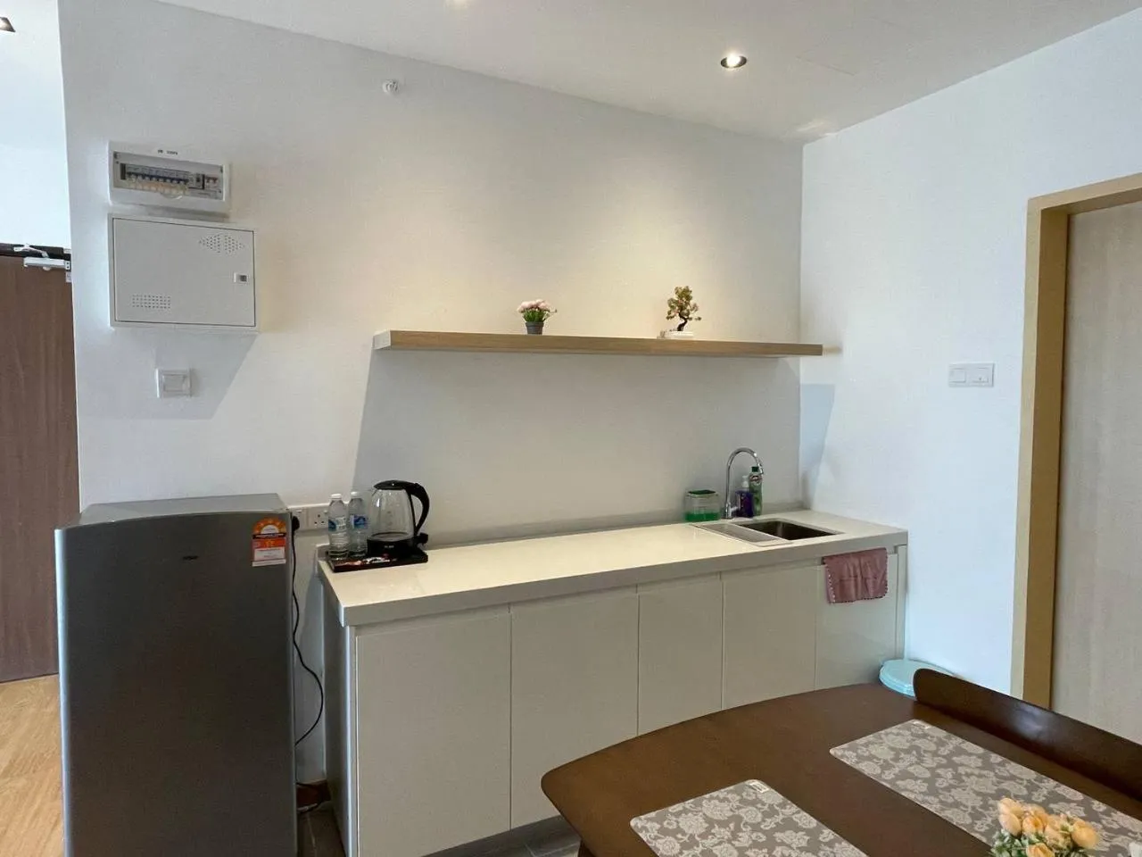 Kitchen or kitchenette in Kuantan Imperium by Glex