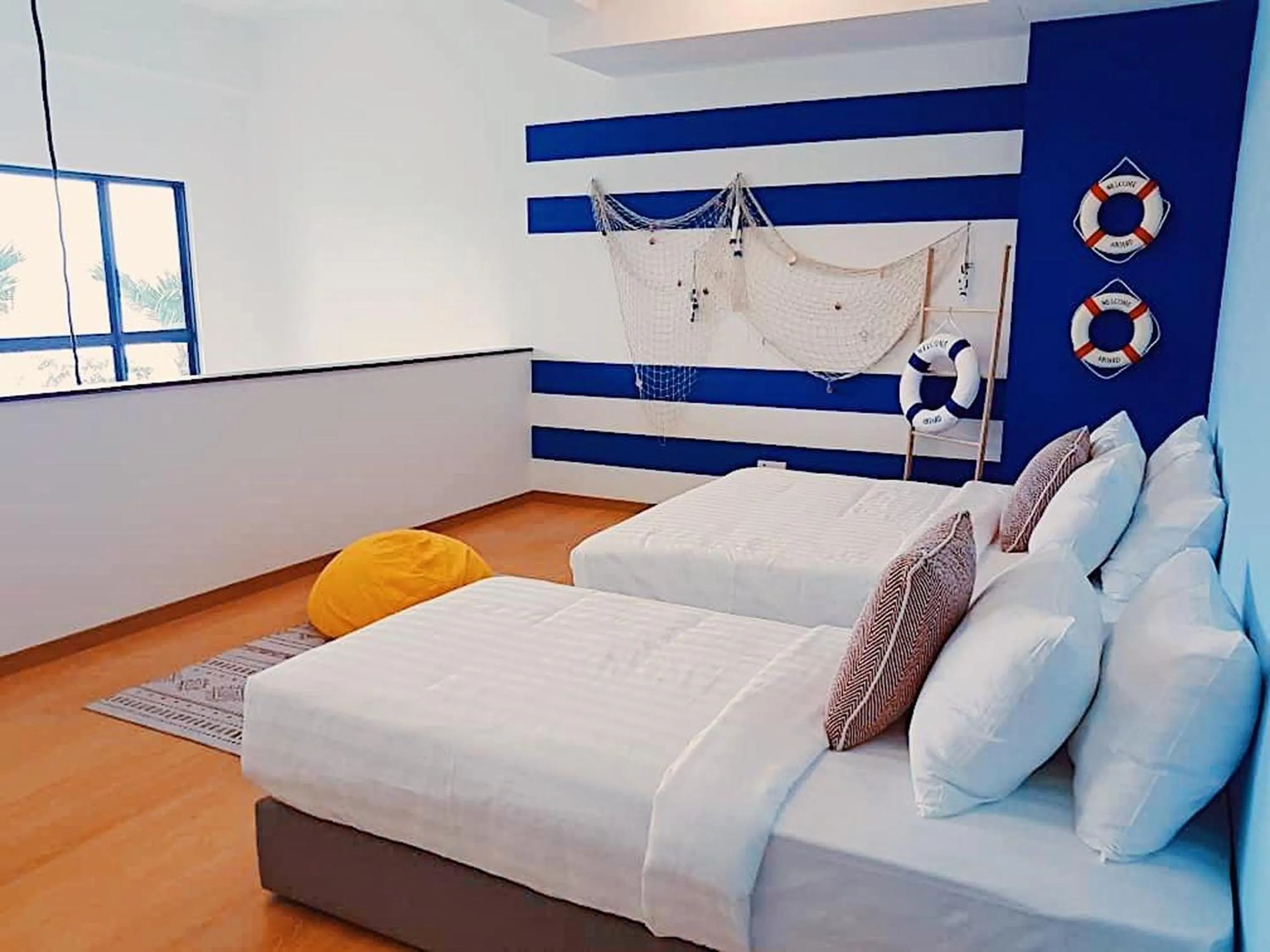 Photo of the whole room, Bed in Kuantan Imperium by Glex