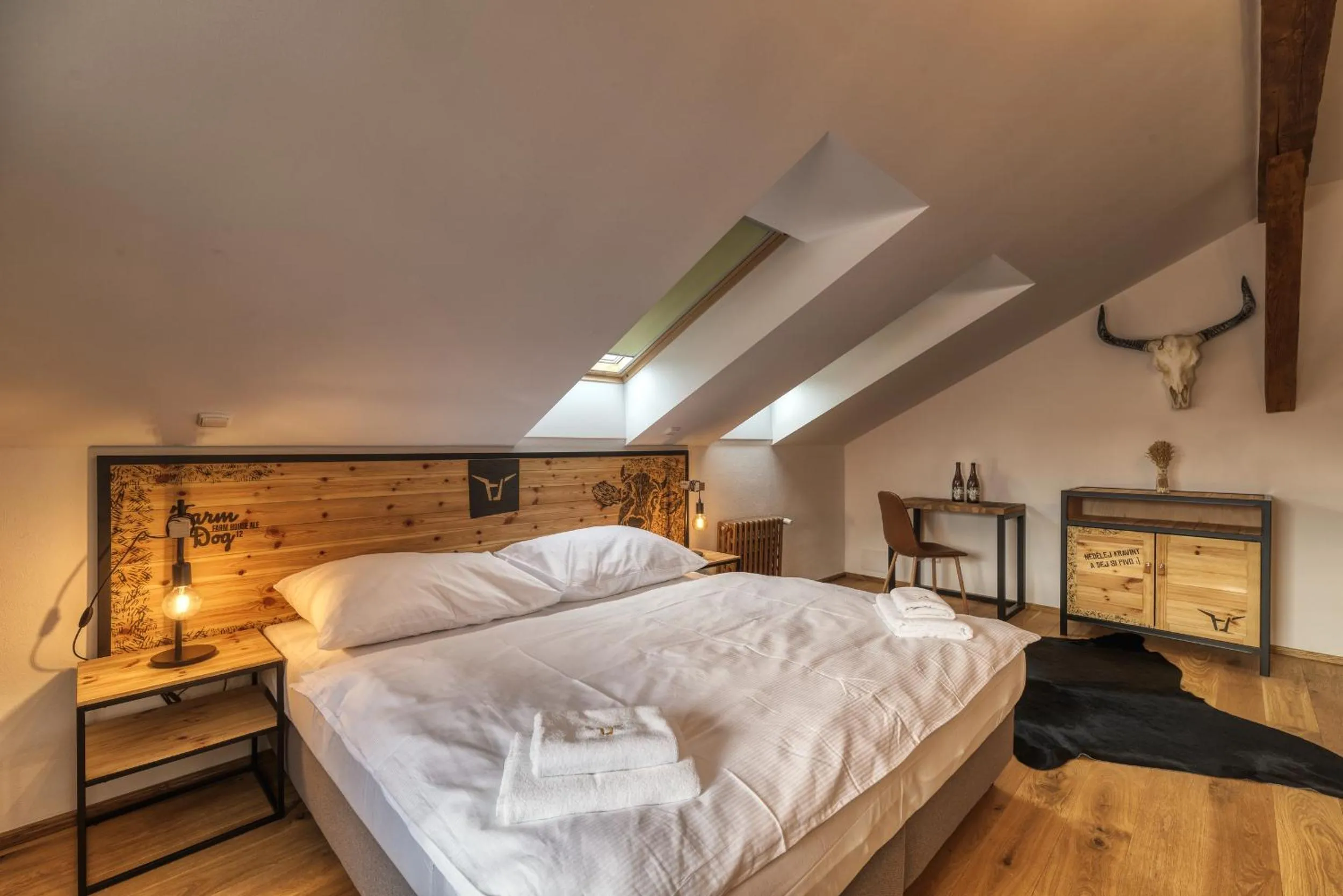 Bed in Pivní Hotel