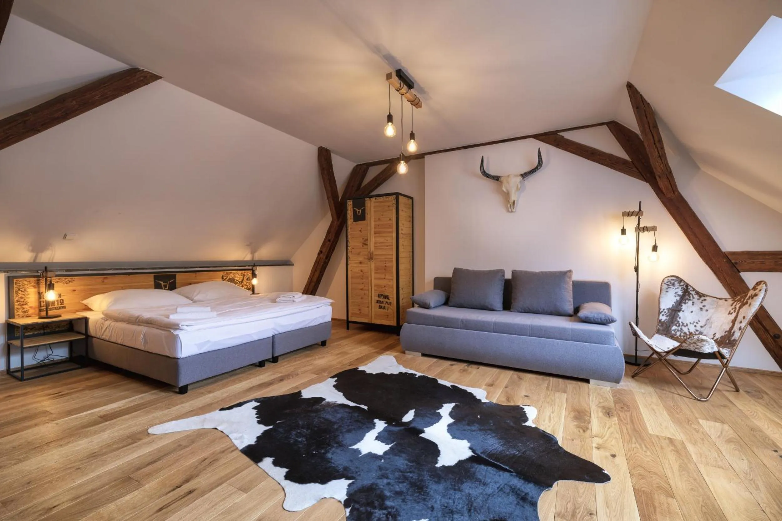 Bed in Pivní Hotel