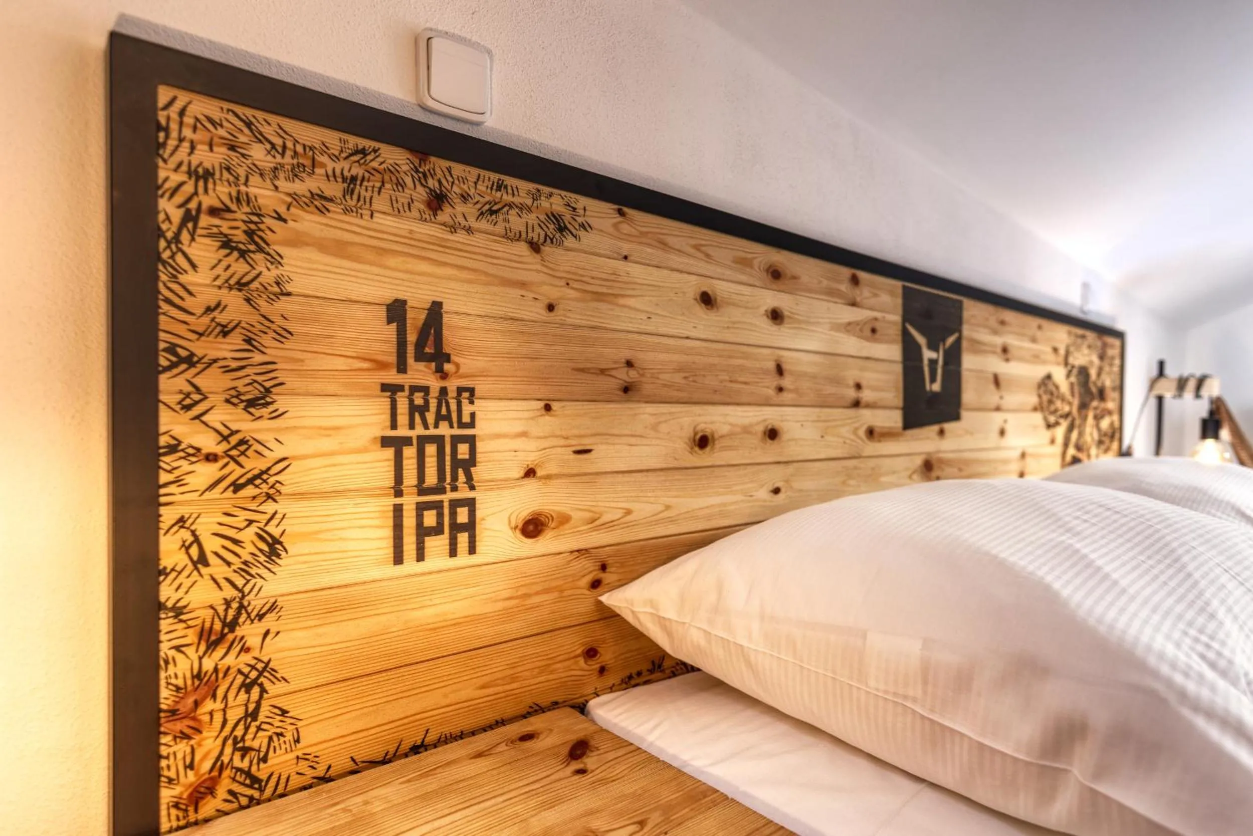 Bed in Pivní Hotel