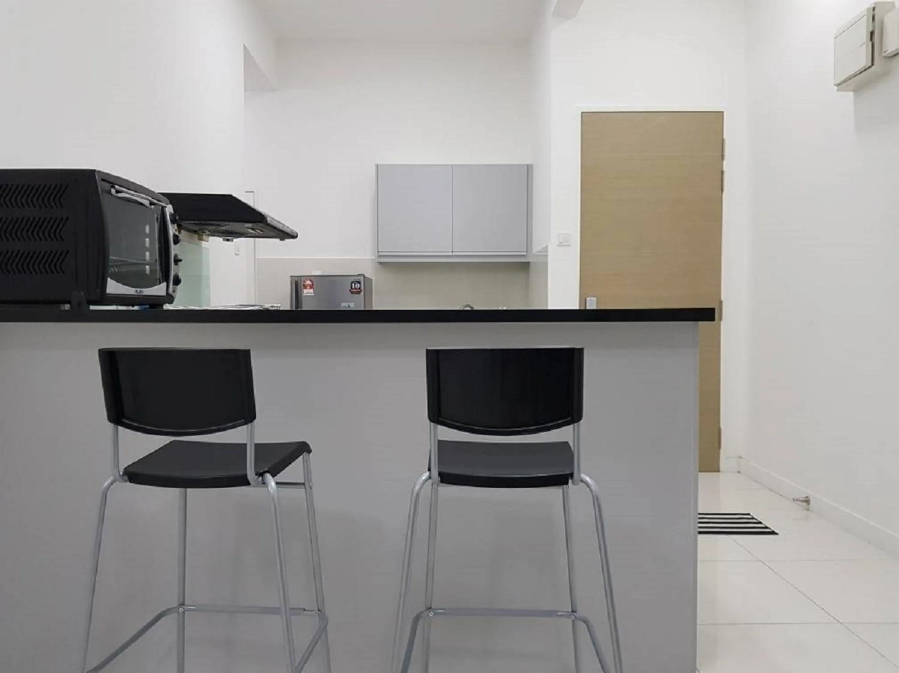Kitchen or kitchenette in Skypod Residence Puchong