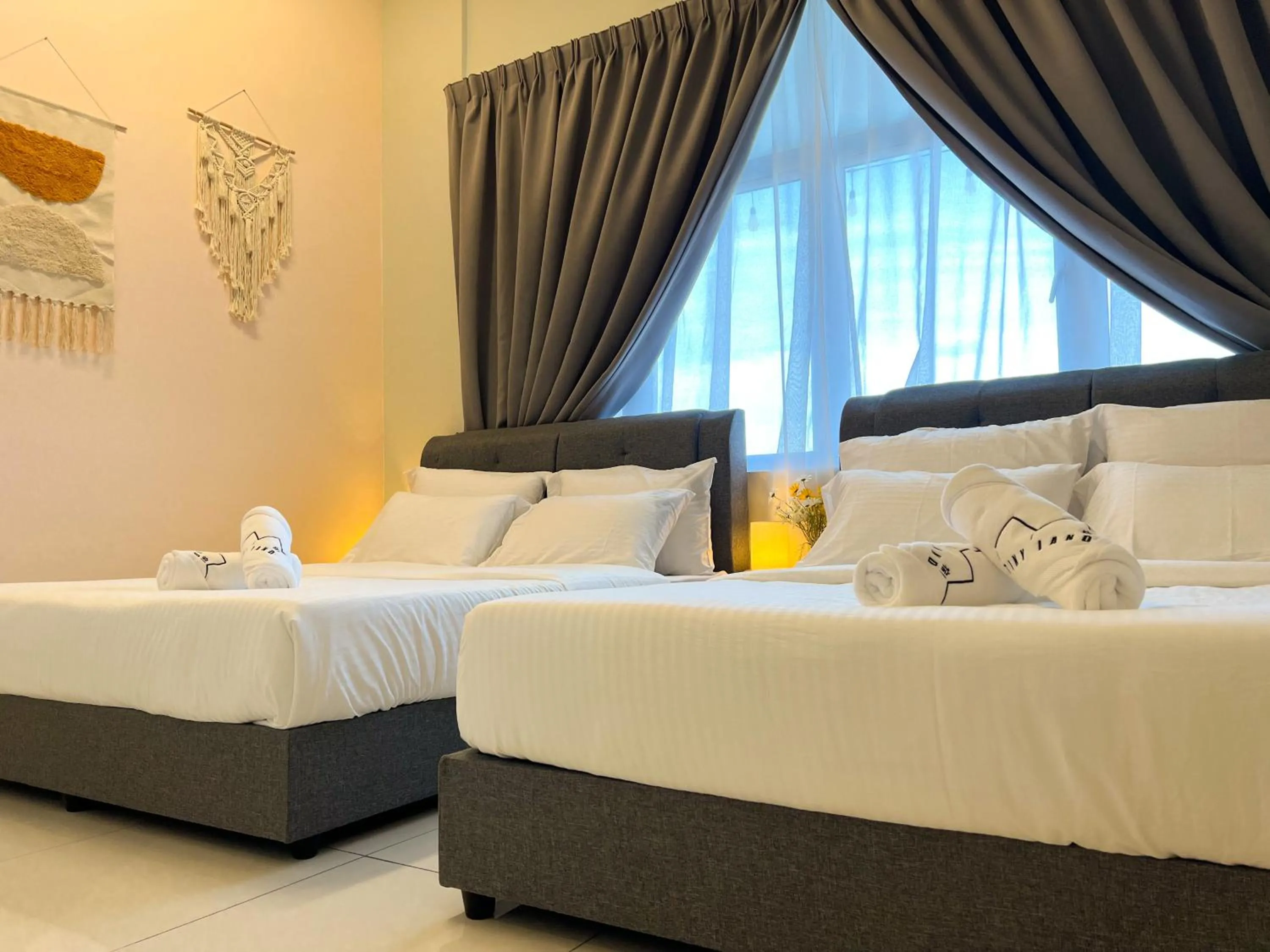 Bedroom, Bed in Skypod Residence Puchong