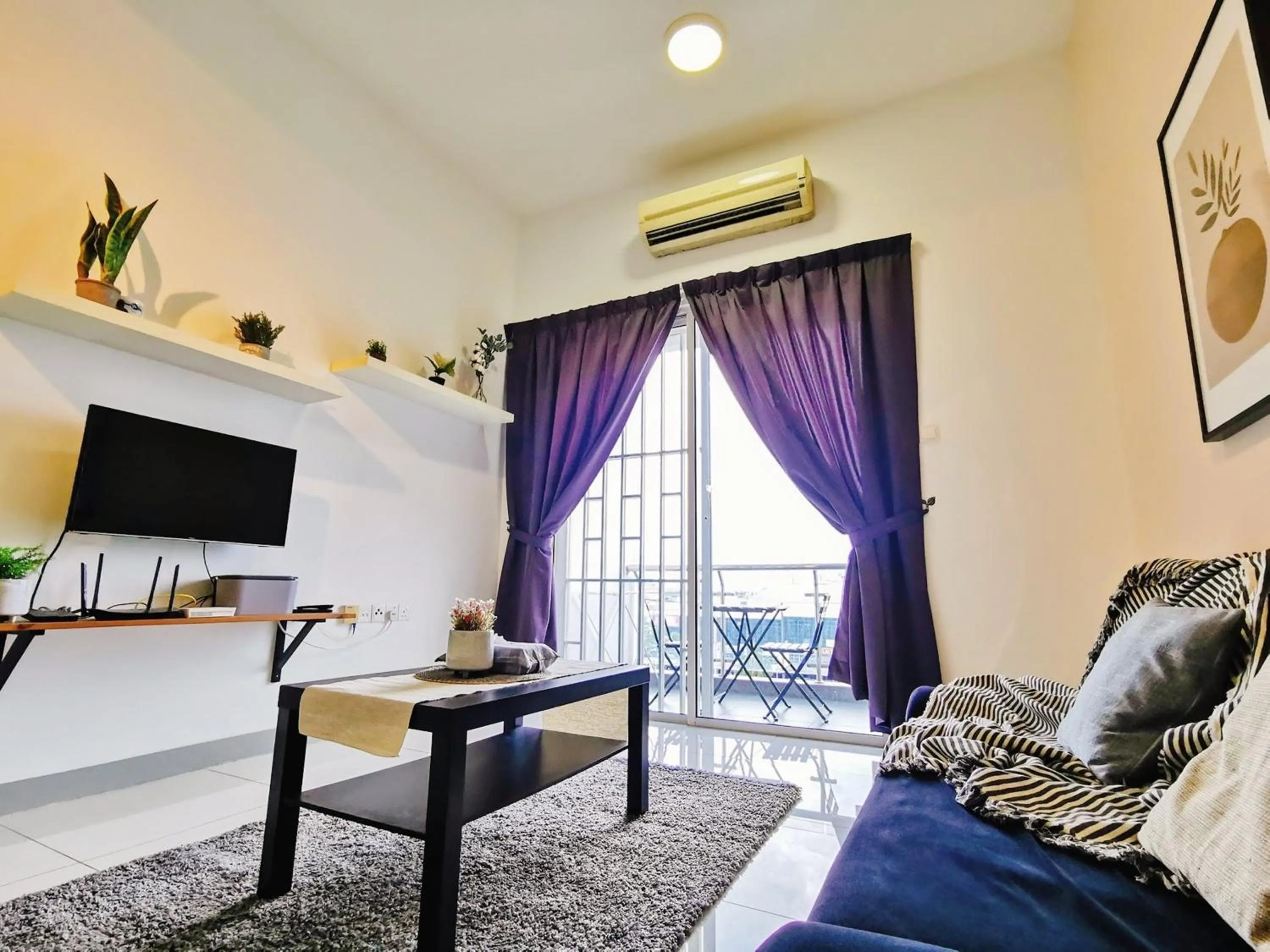 Living room, Bed in Skypod Residence Puchong