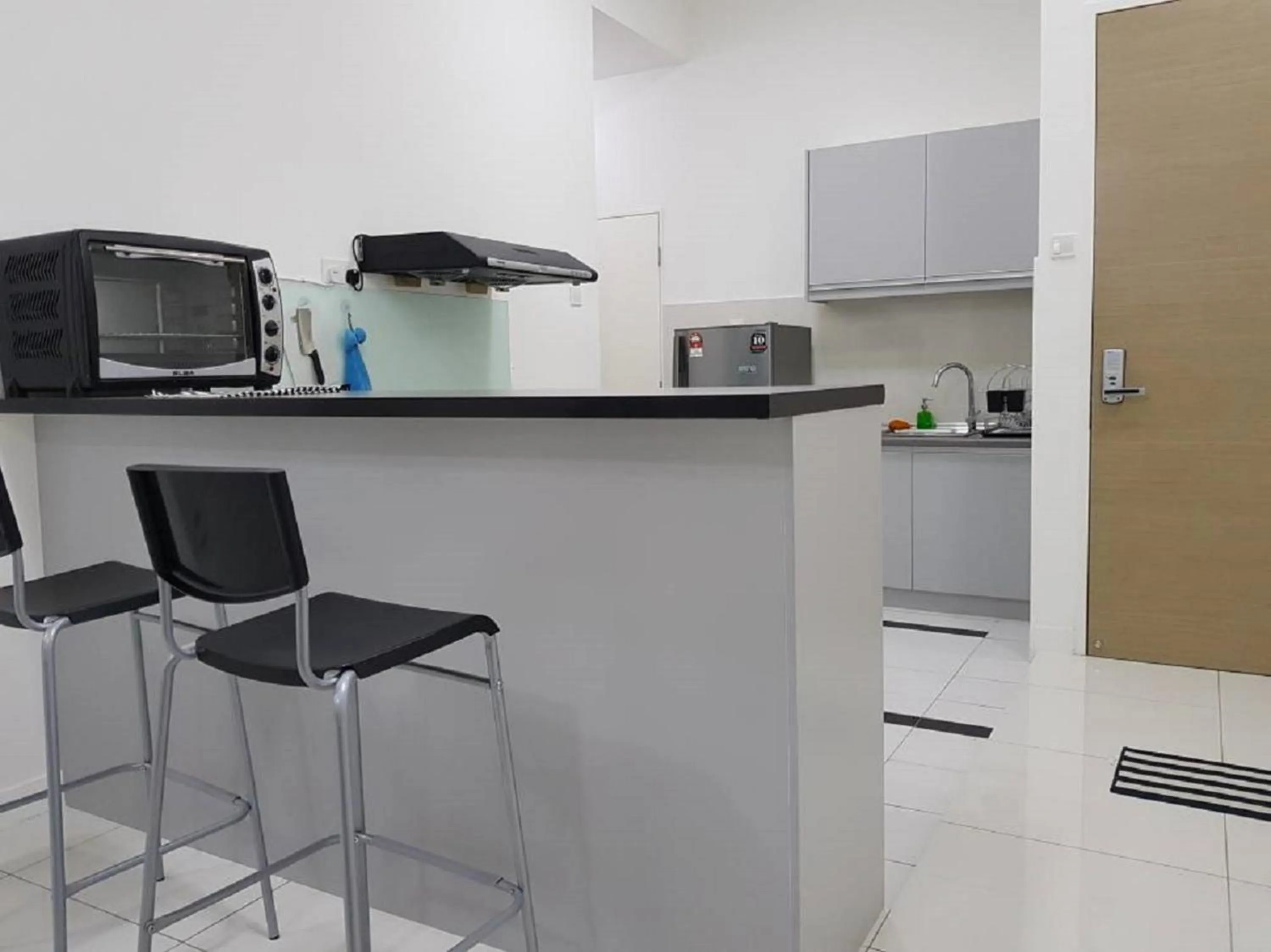Kitchen or kitchenette in Skypod Residence Puchong