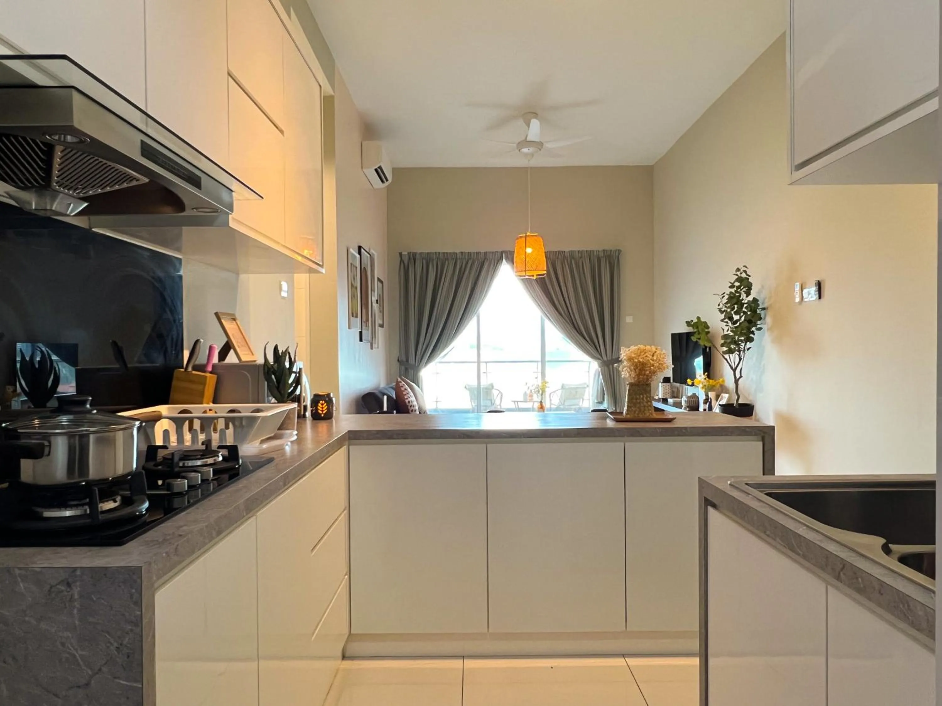Kitchen or kitchenette in Skypod Residence Puchong