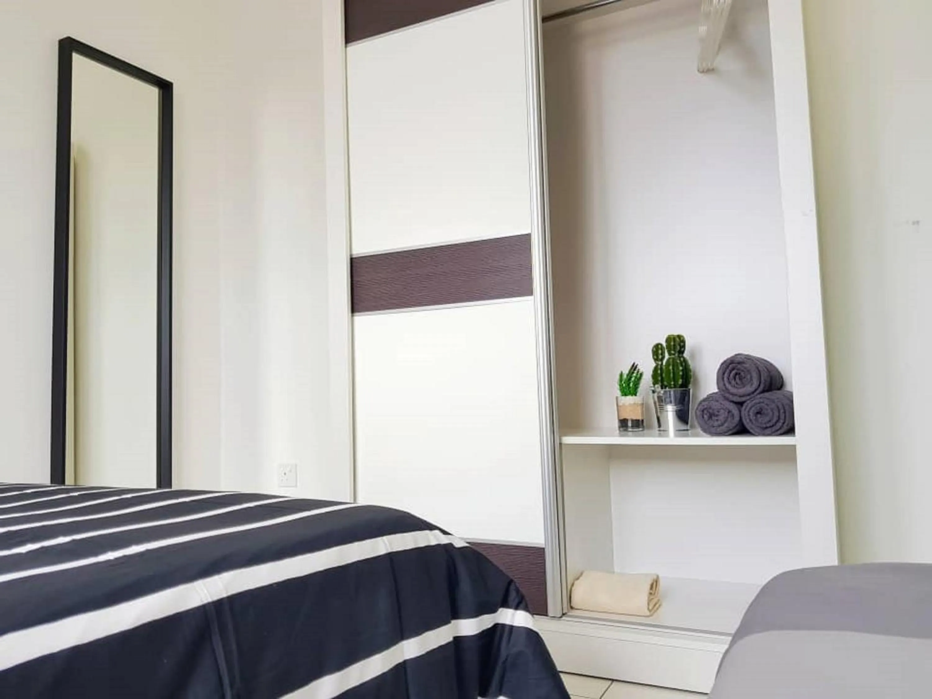 Bedroom, Bed in Skypod Residence Puchong