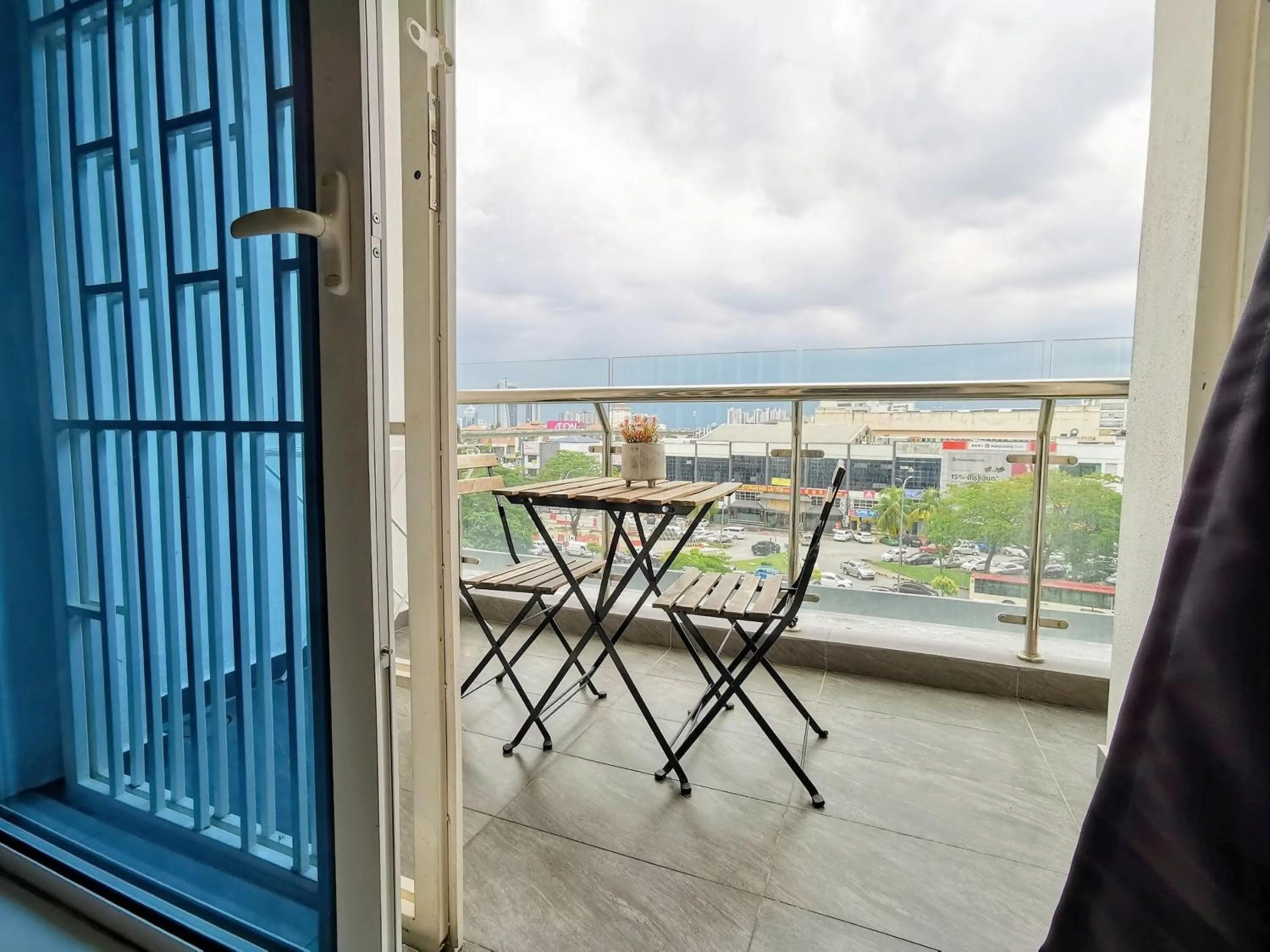 Balcony/Terrace in Skypod Residence Puchong
