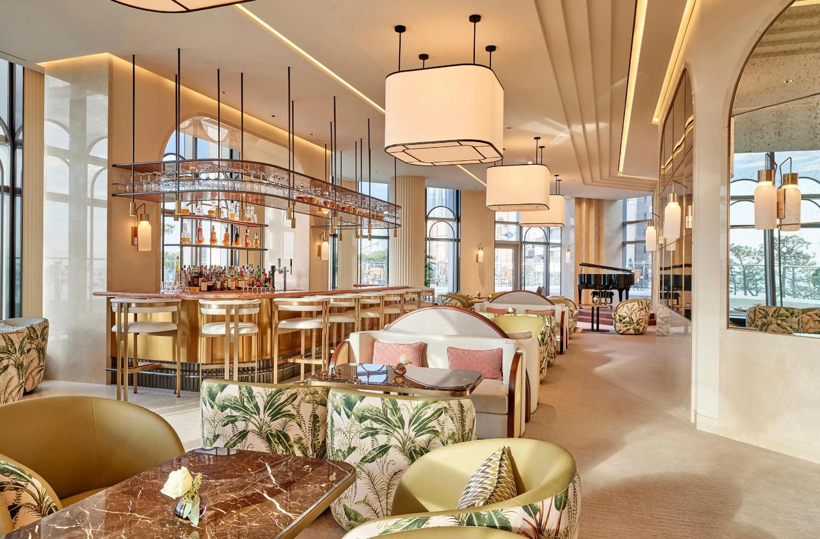 Lounge or bar in Grand Josun Busan