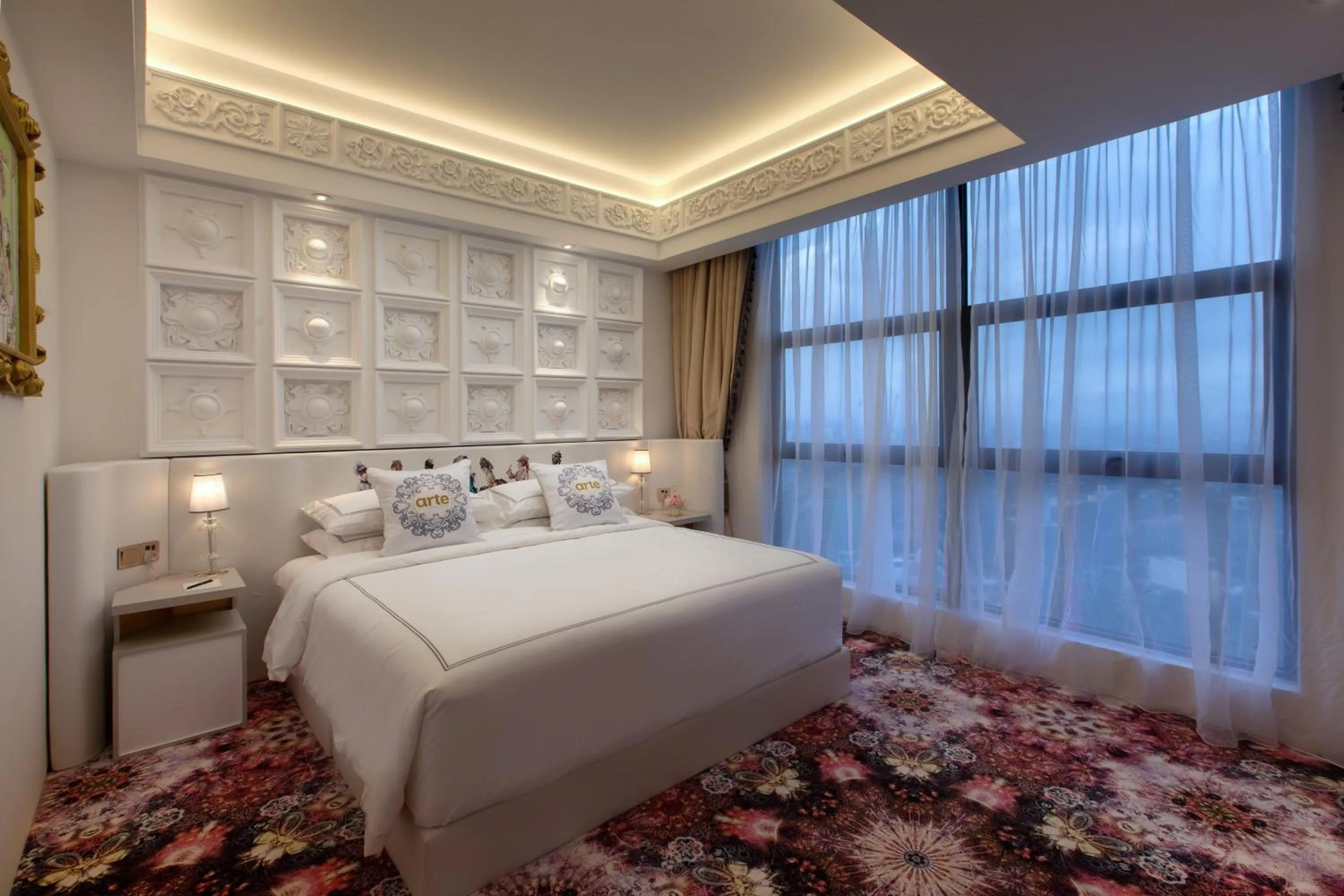 Bed in arte by Thomas Chan