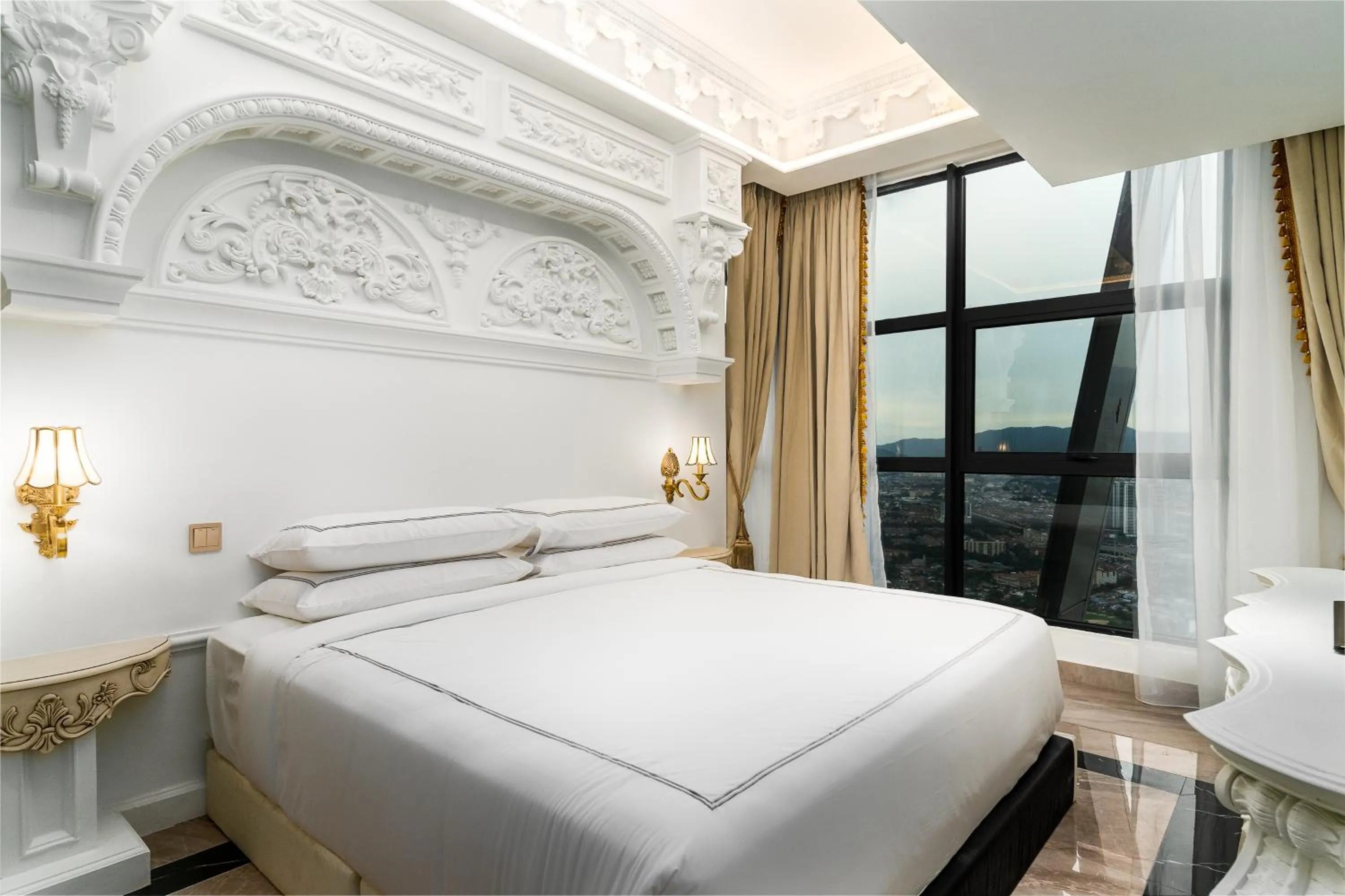 Bed in arte by Thomas Chan