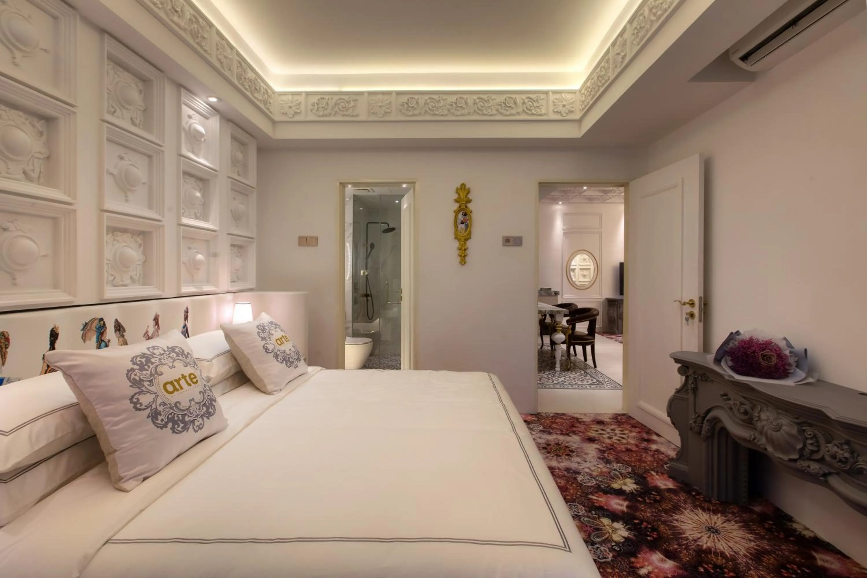 Bed in arte by Thomas Chan