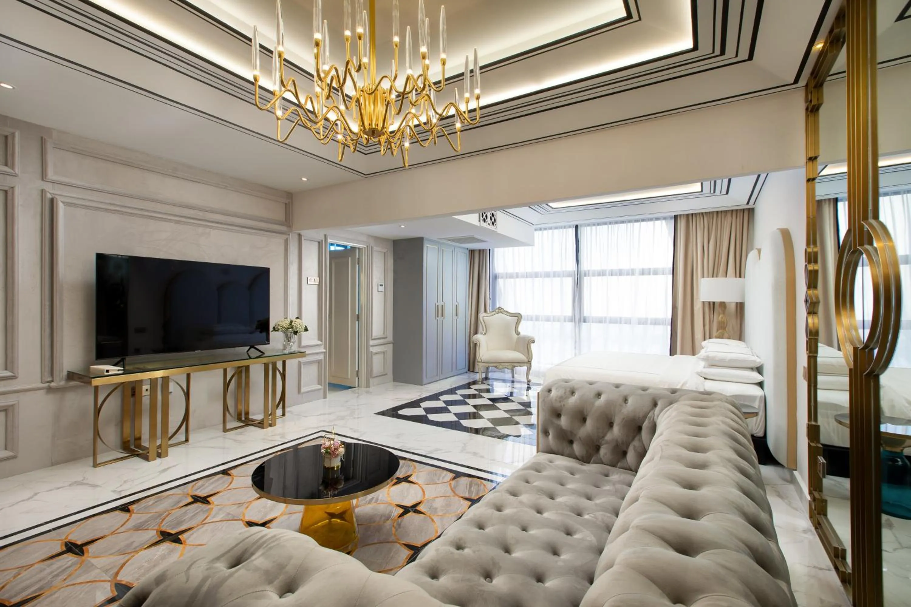 Bedroom, Bed in arte by Thomas Chan